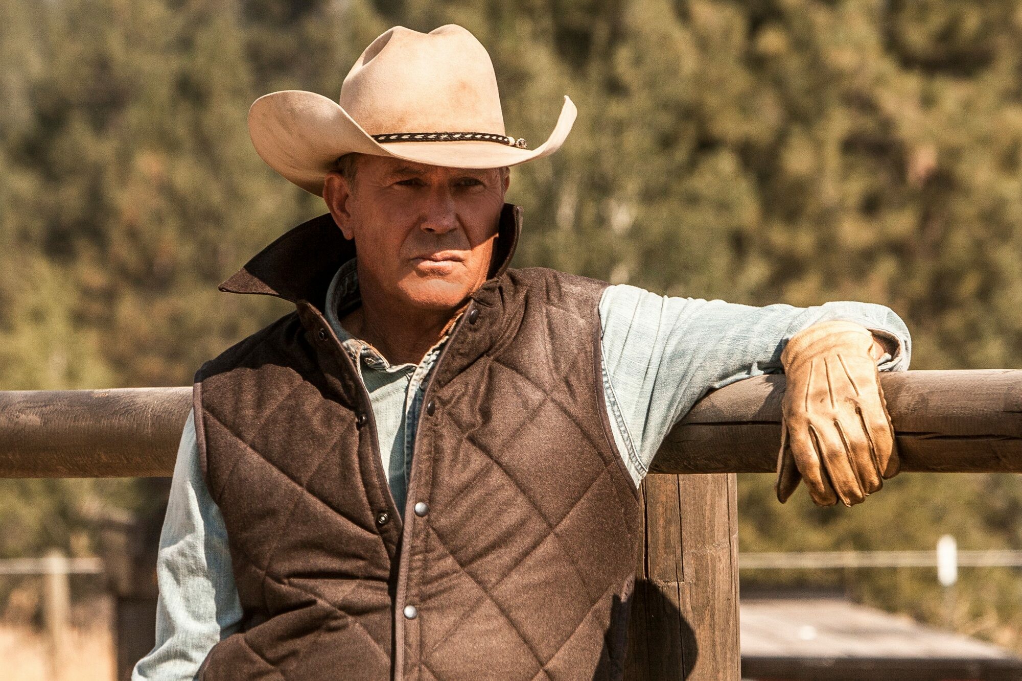 Yellowstone TV series, Soap opera drama, Taken seriously, 2000x1340 HD Desktop