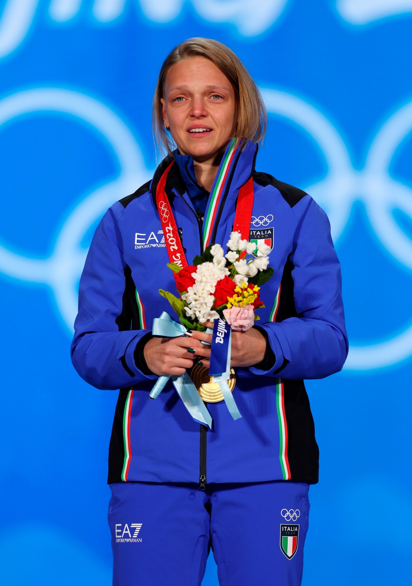 Arianna Fontana, Emotional premiazione, Beijing 2022, Olympic Games, 1410x2000 HD Phone