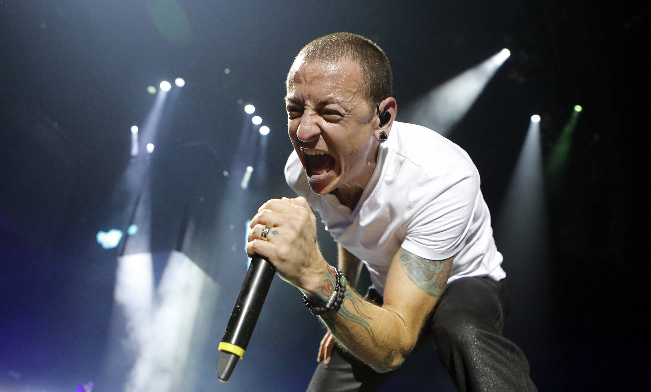 Chester Bennington, Celebs, Happy moments, Untimely departure, 2560x1550 HD Desktop