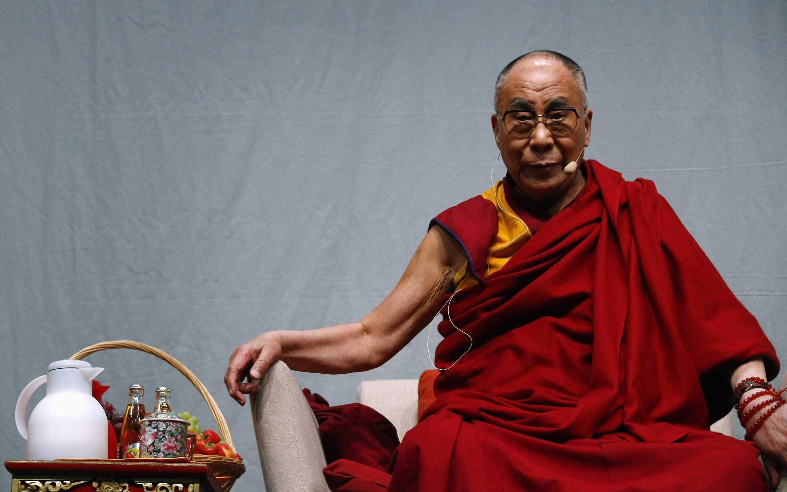 Dalai Lama, Celeb spiritual leader, Peace advocate, Tenzin, 2560x1600 HD Desktop