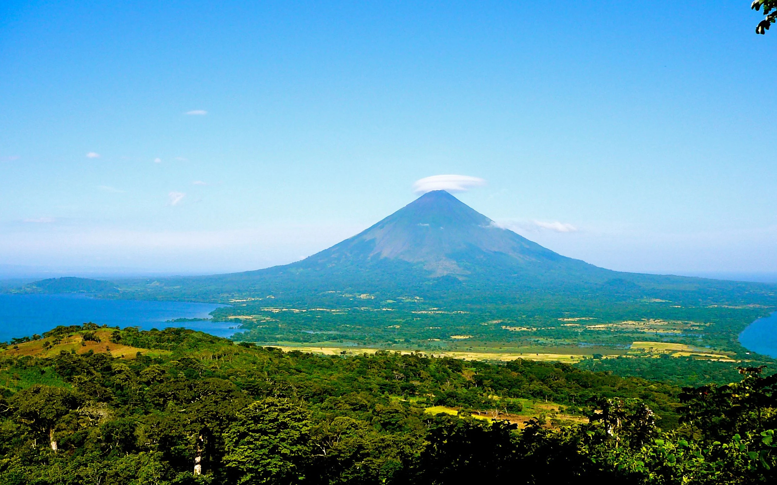 Nicaragua desktop wallpapers, Top attractions, Beautiful landscapes, 2560x1600 HD Desktop