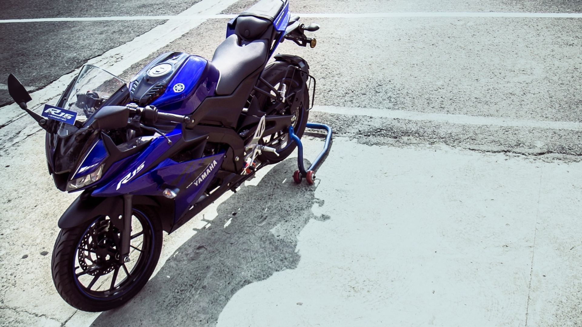 Yamaha YZF-R15, V3 bike wallpapers, Speed demon unleashed, Bike lover's delight, 1920x1080 Full HD Desktop