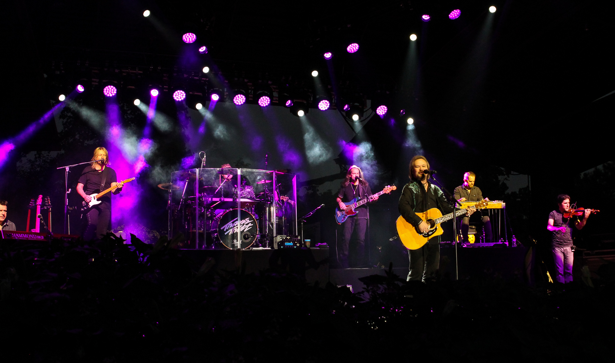 Travis Tritt, Red Butte Garden Amphitheater, Utah concert review, Legendary country artist, 2050x1210 HD Desktop