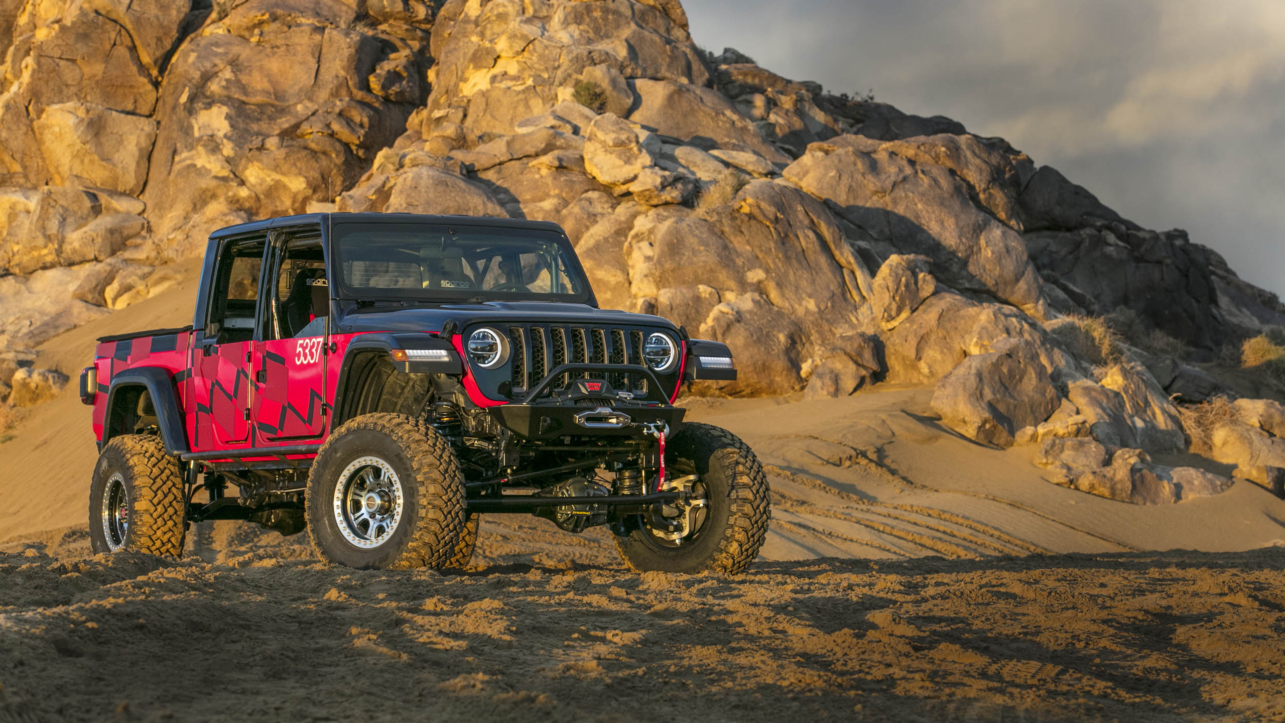 King of the Hammers, Jeep Gladiator Wallpaper, 2560x1440 HD Desktop