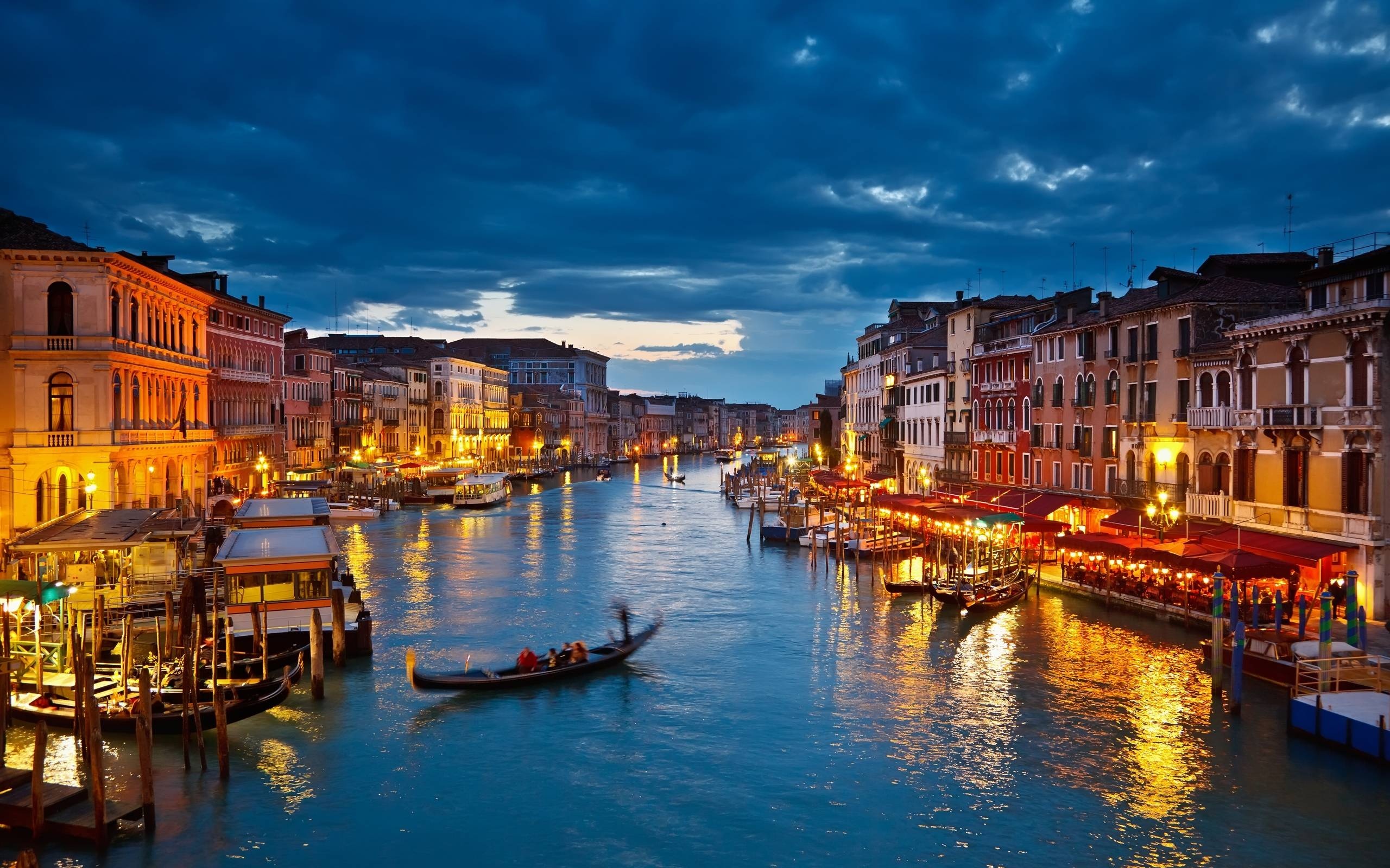 Venice, Venetian architecture, Gondolas on canals, Marco Polo, 2560x1600 HD Desktop