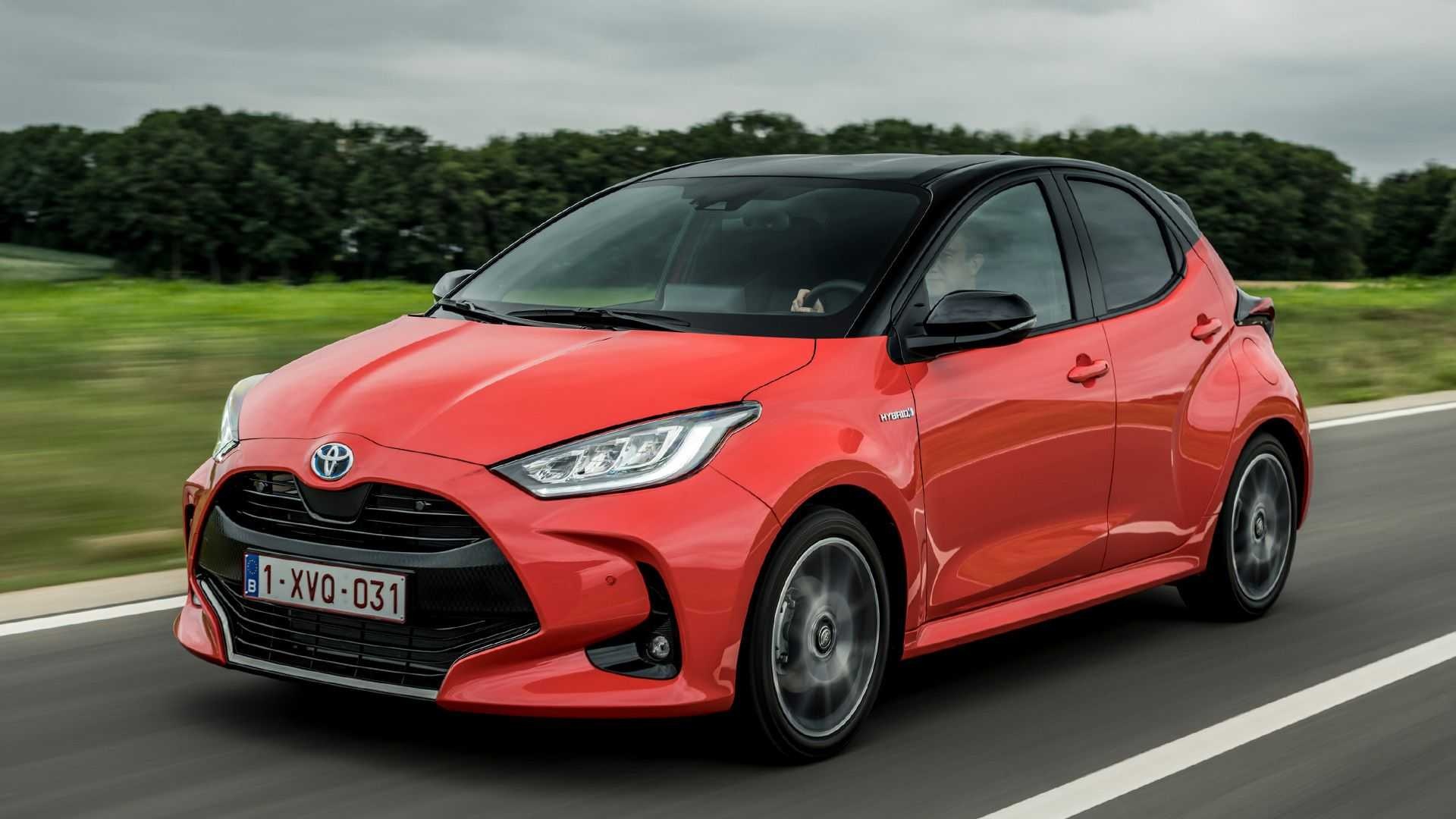 Hybrid 2020 Left Side, Toyota Yaris Wallpaper, 1920x1080 Full HD Desktop