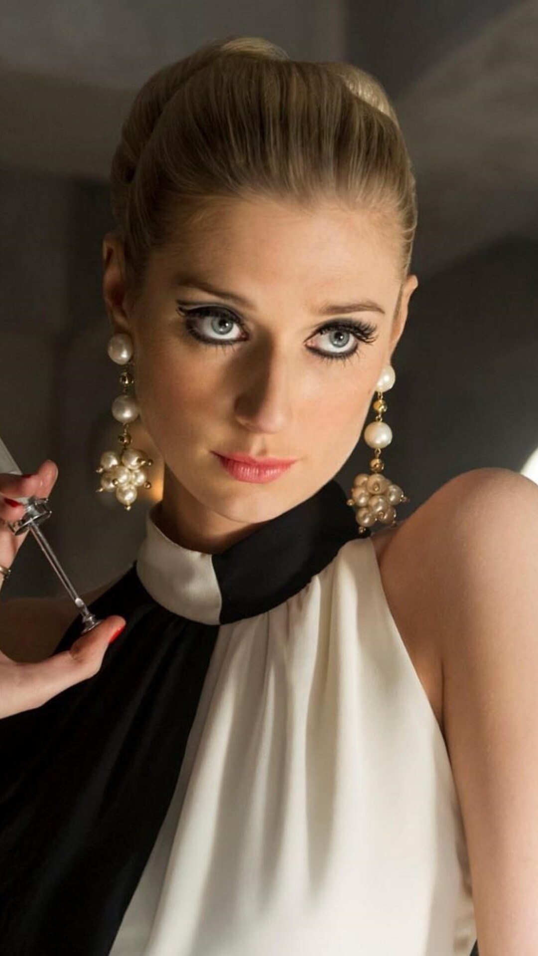 The Man from U.N.C.L.E., Elizabeth Debicki, iPhone wallpapers, HD images, 1080x1920 Full HD Phone