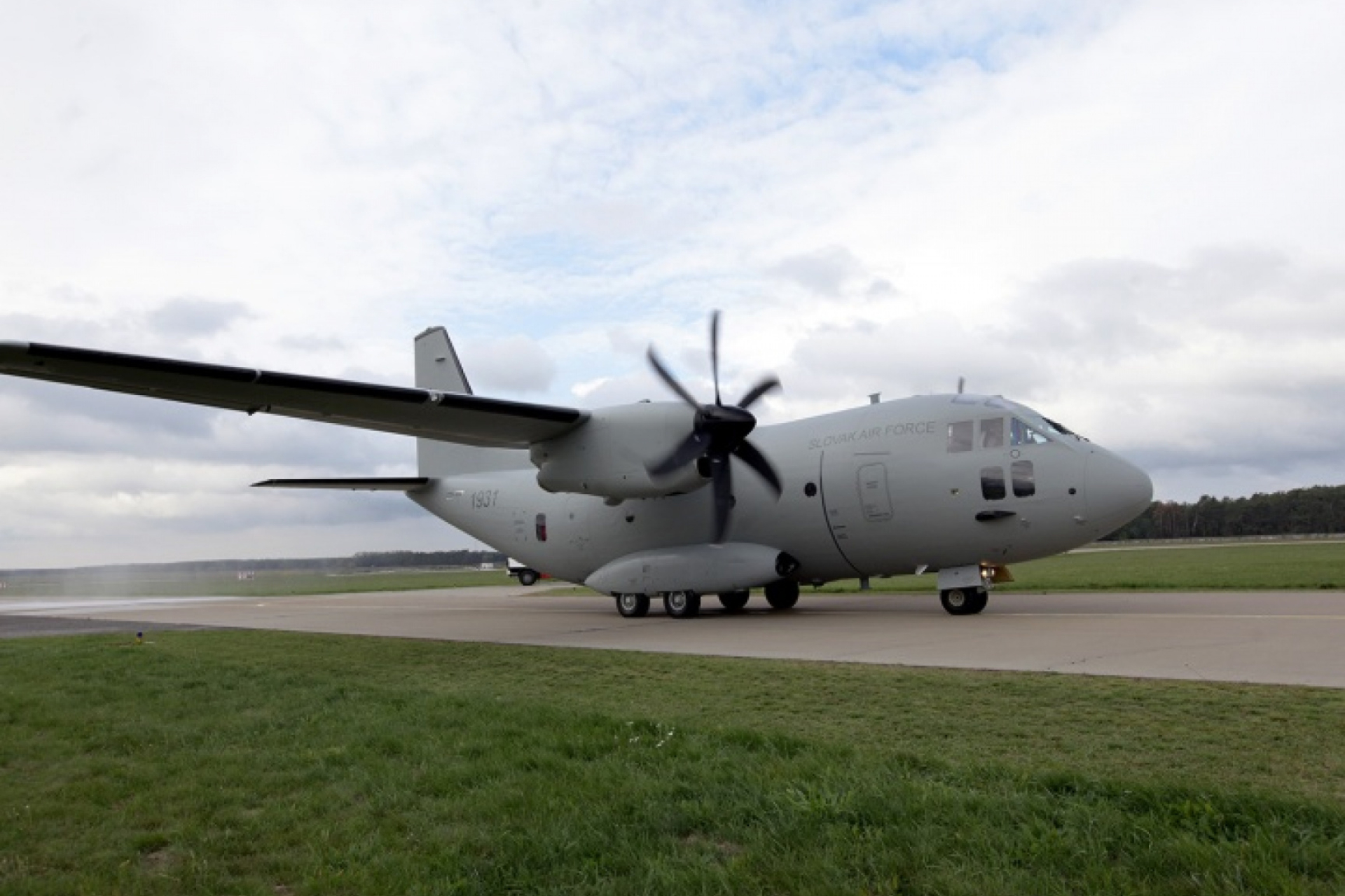 Alenia Spartan, Slovakian military aircraft, Ministerstvo obrany SR, Photo gallery, 1920x1280 HD Desktop