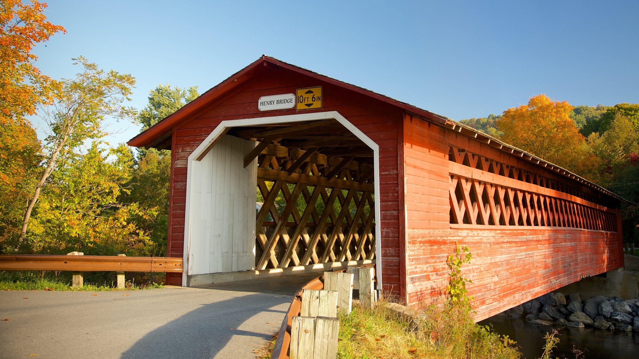 Vermont vacation, Charming cabins, Getaway spots, Nature retreats, 2560x1440 HD Desktop