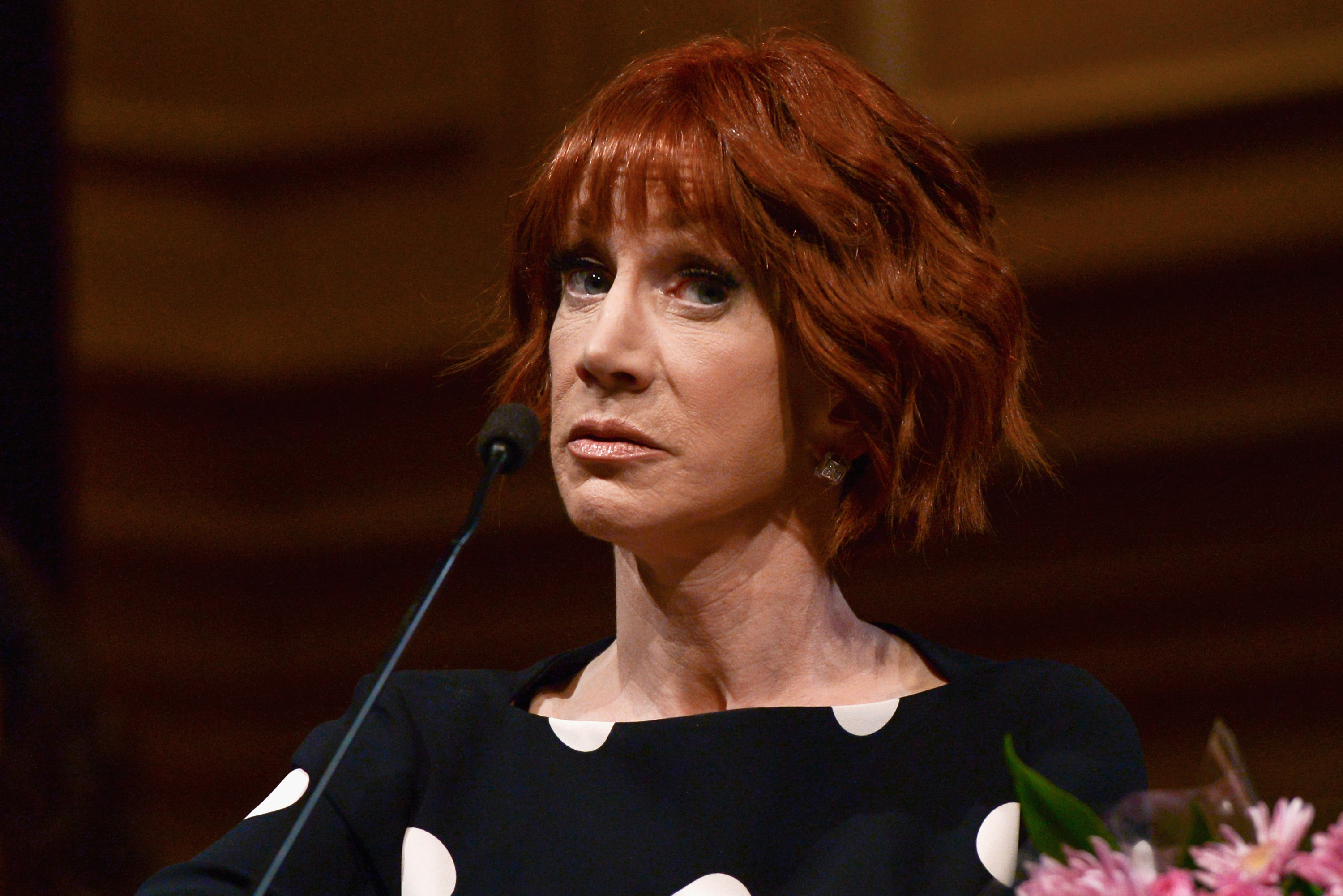 Kathy Griffin, TV celebrity, Controversial tweet, Covington incident, 3000x2010 HD Desktop