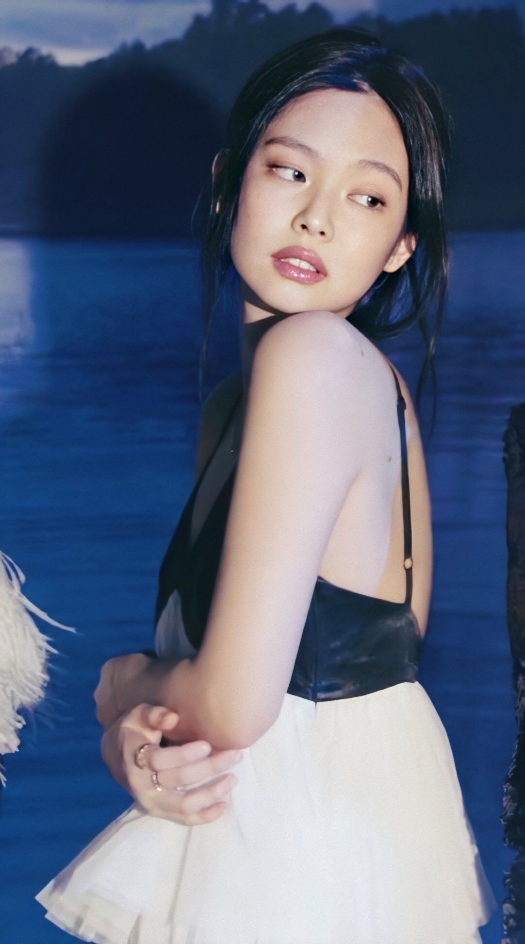 Jennie Kim, backless monochrome dress, blue twilight lake, HD Phone wallpaper