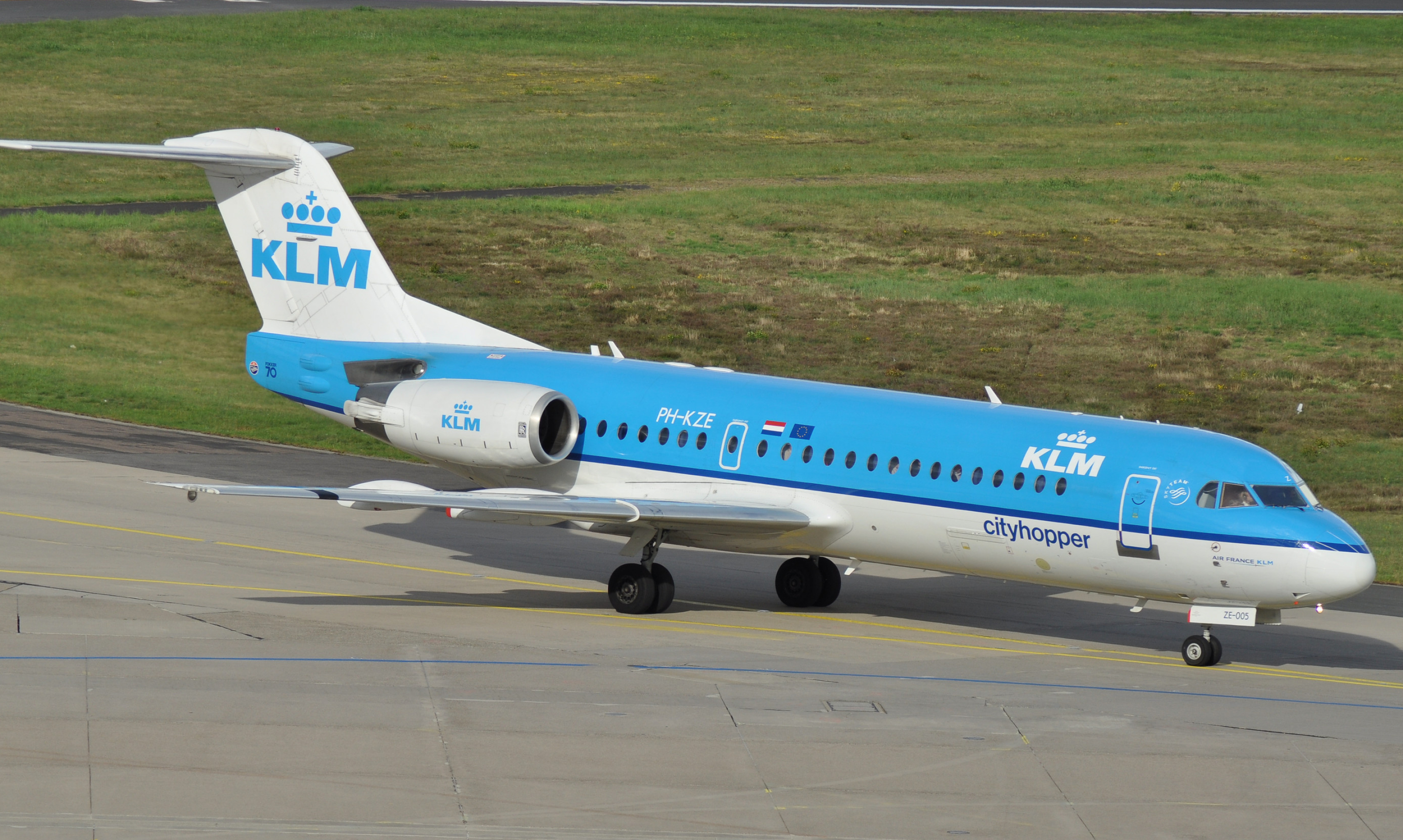 Fokker 70, Pin On Twitter, Aviation Enthusiast, 3080x1840 HD Desktop