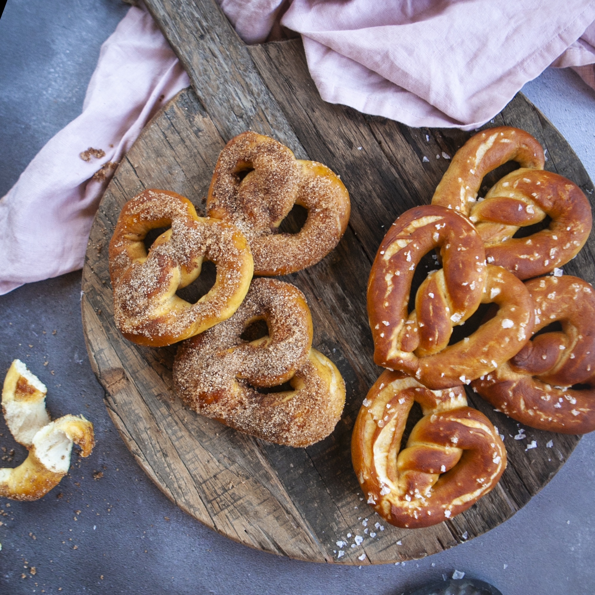 Pretzel, Sweet or savoury, Heart pretzel, Baking kit, 2010x2010 HD Phone