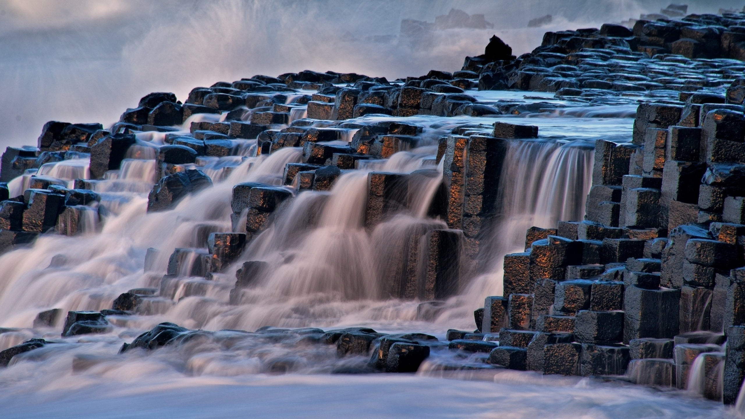 Northern Ireland, Giants Causeway wallpaper, 2560x1440 HD Desktop