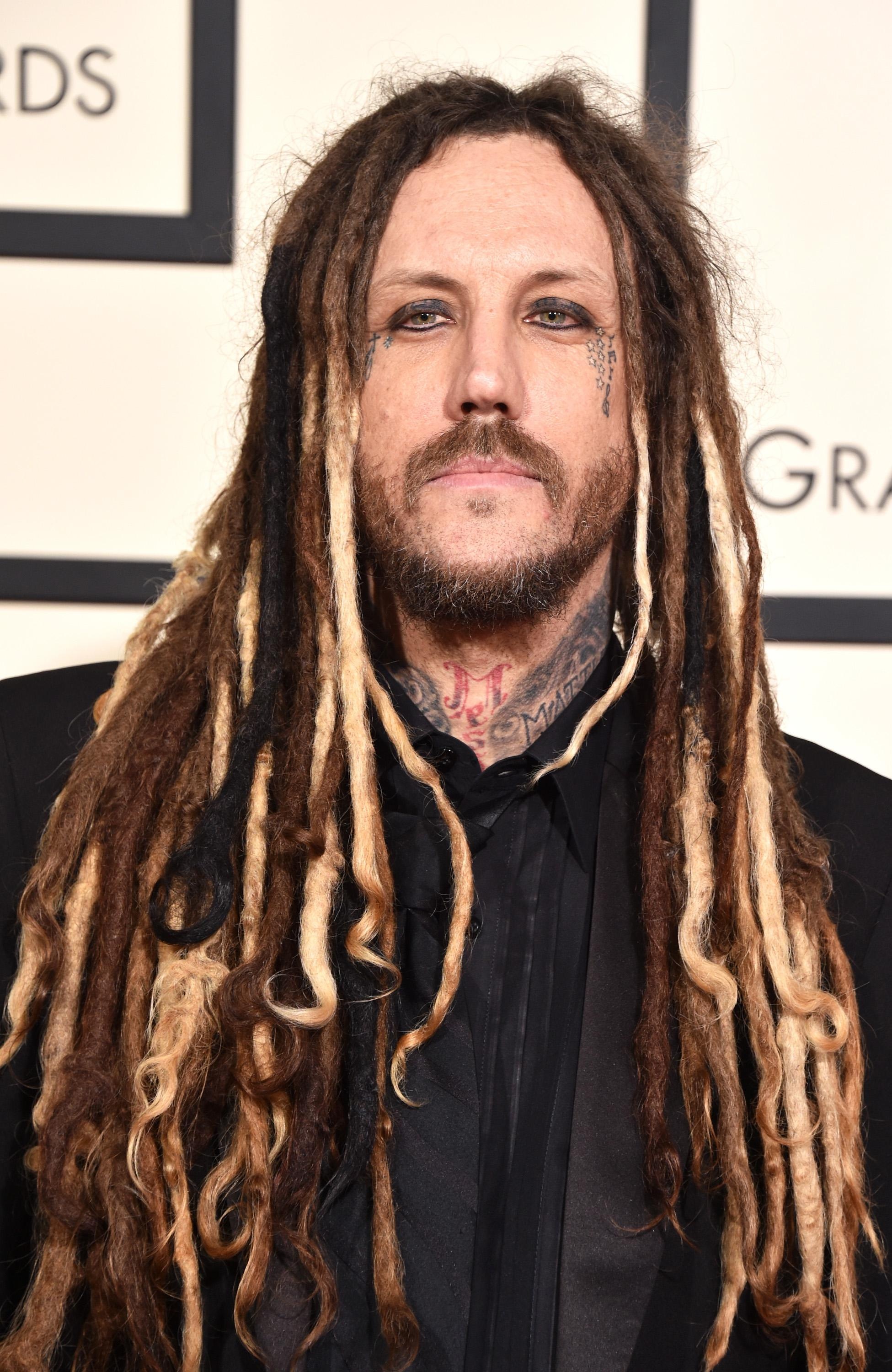 Brian Welch, Korn guitarist, Controversial statement, Chester Bennington, 1960x3000 HD Phone