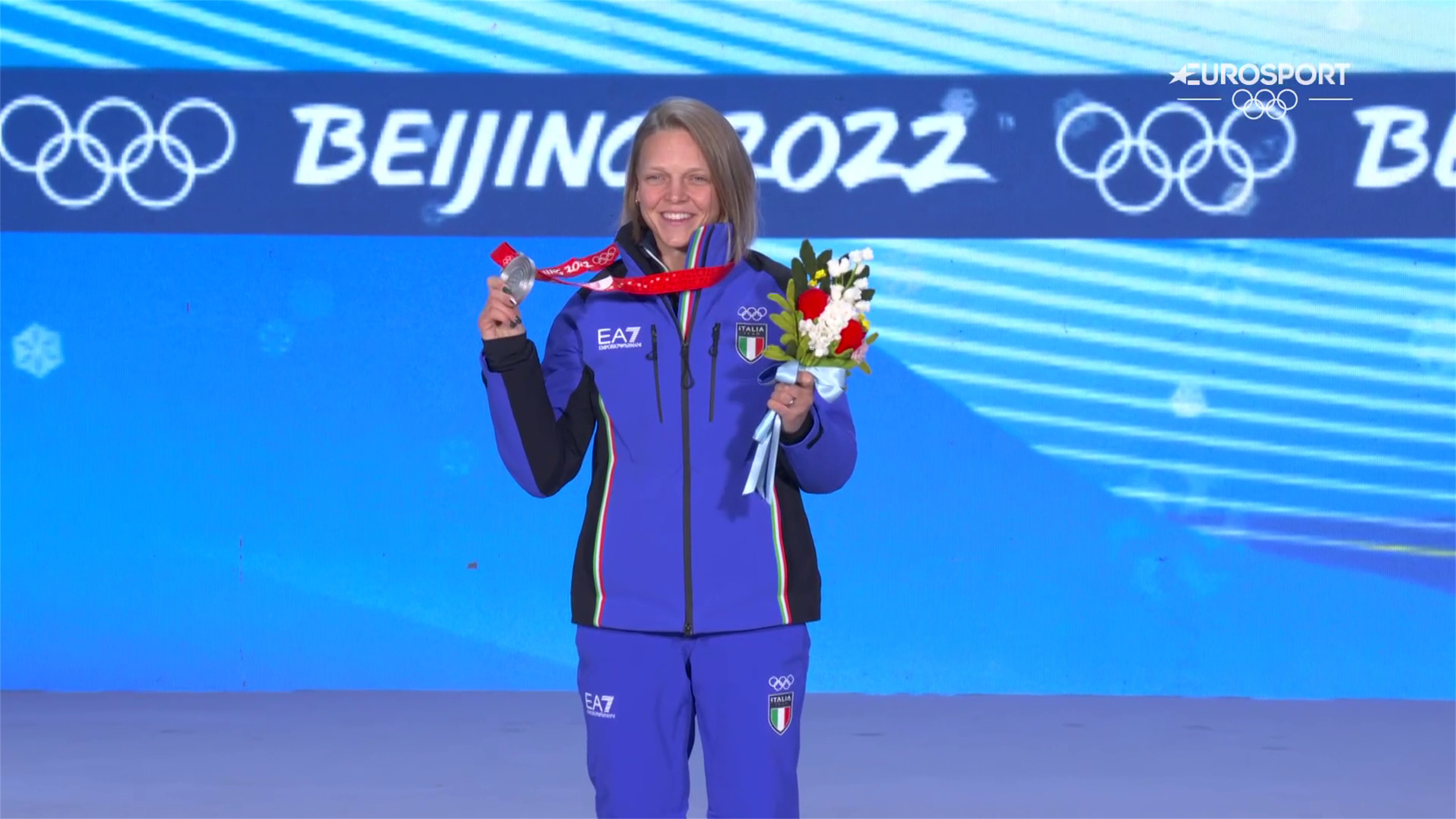 Olympic silver medal, Arianna Fontana Wallpaper, 2560x1440 HD Desktop