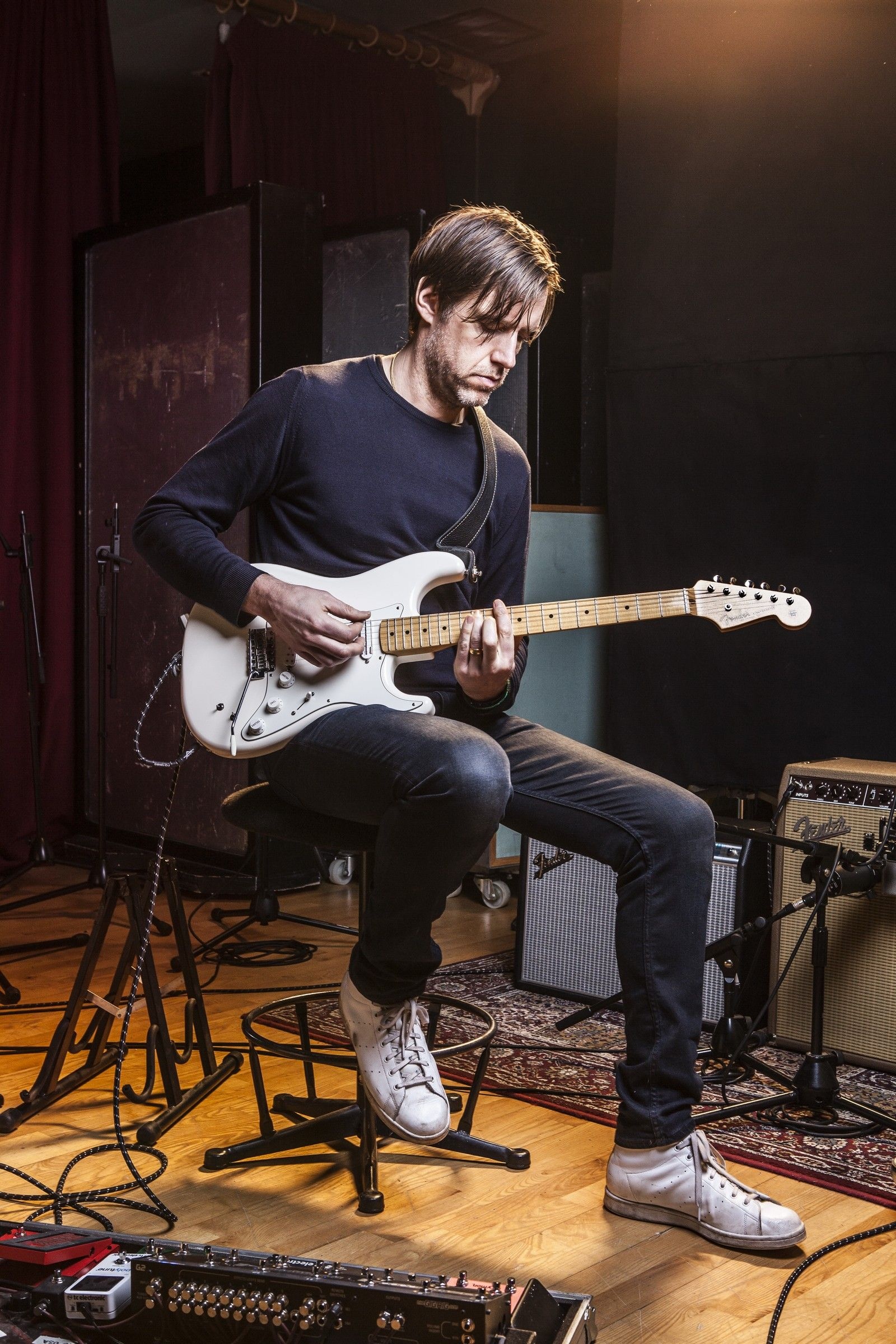 Ed O'Brien, Sustainer Stratocaster guitar, Signature, Radiohead, 1600x2400 HD Phone