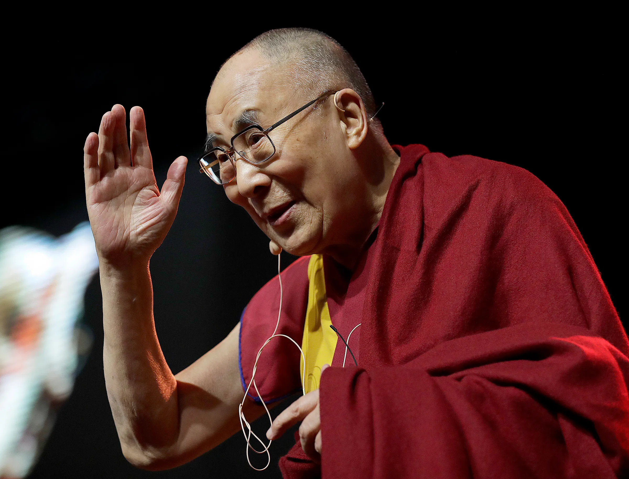 Dalai Lama, Celeb spiritual leader, Peace advocate, Indianapolis, 2400x1830 HD Desktop