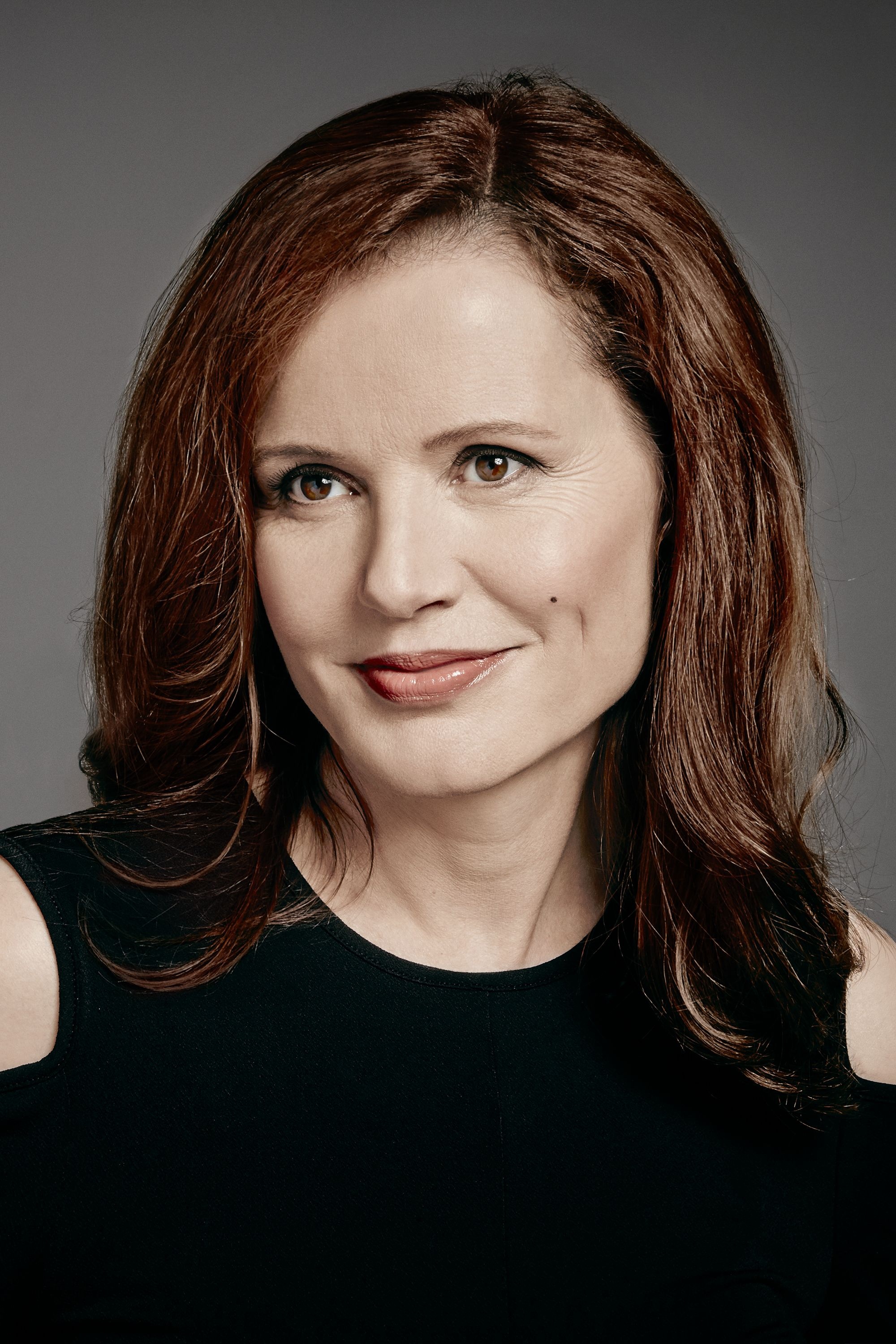 Geena Davis, Multi-talented actress, Acting genius, Unforgettable performances, 2000x3000 HD Phone