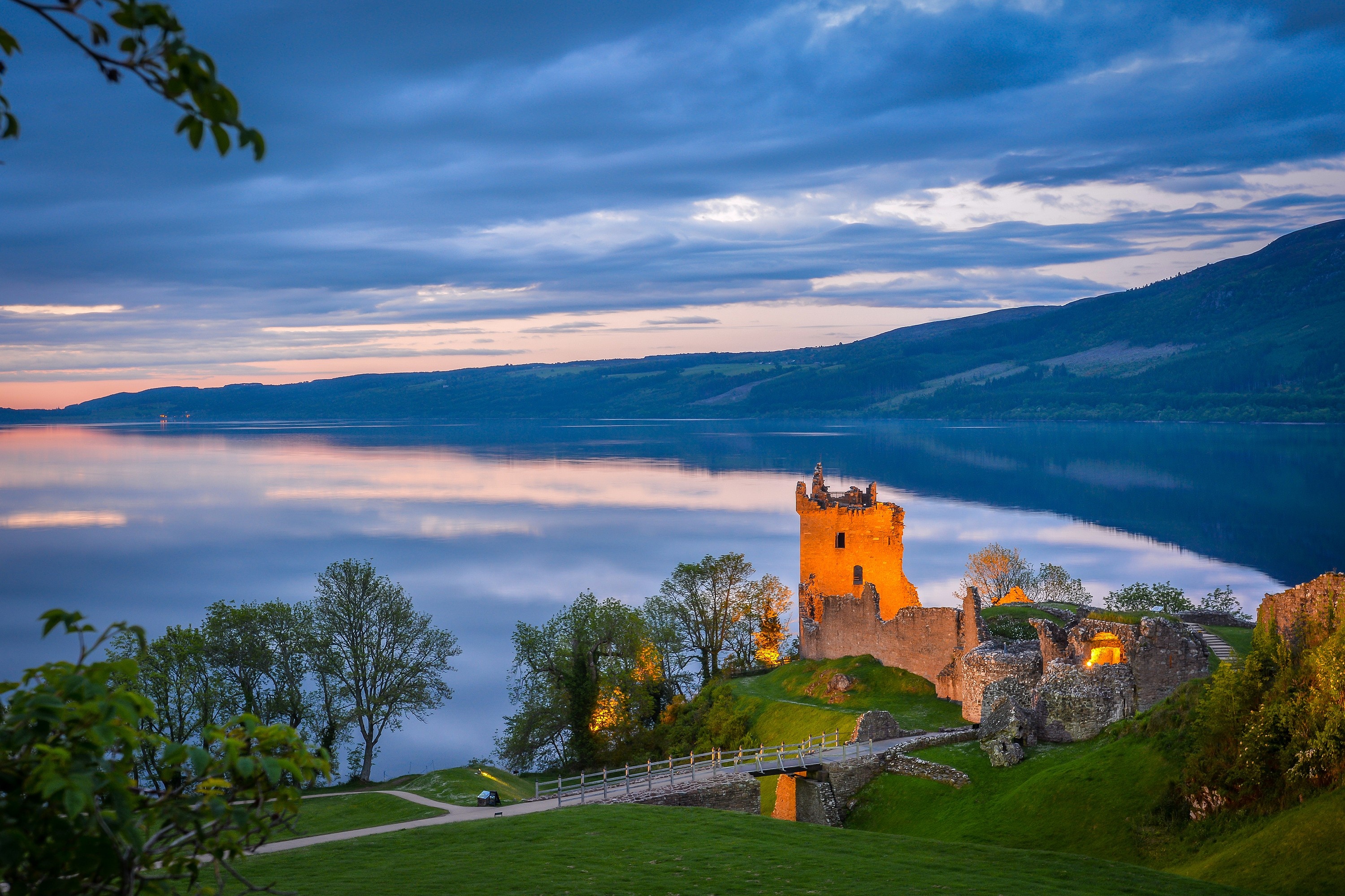 Loch Ness, Historic ruins, Urquhart Castle, Inverness exploration, 3000x2000 HD Desktop