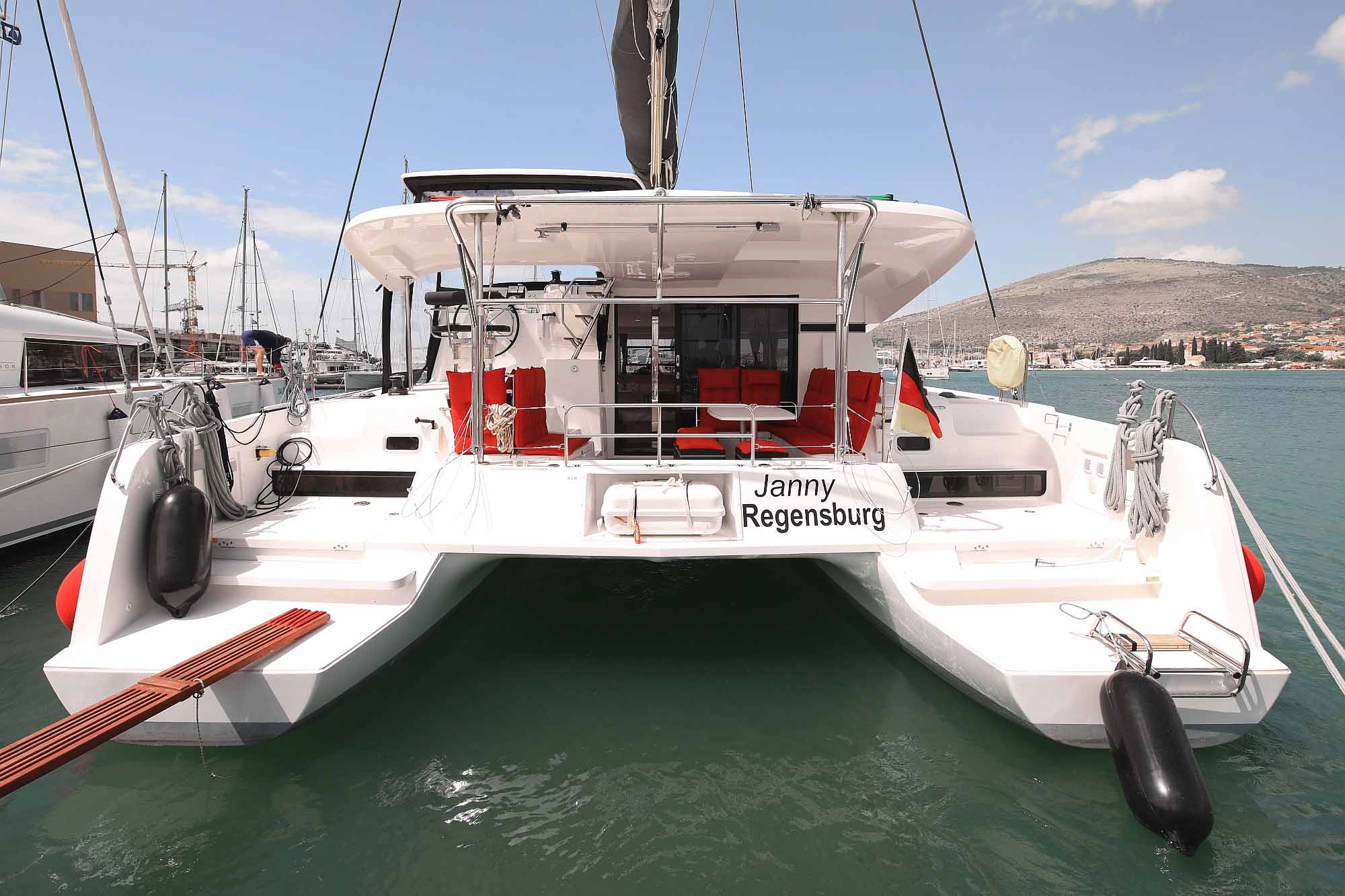 Catamaran, Charter rental, Offshore training, Sailing paradise, 2000x1340 HD Desktop