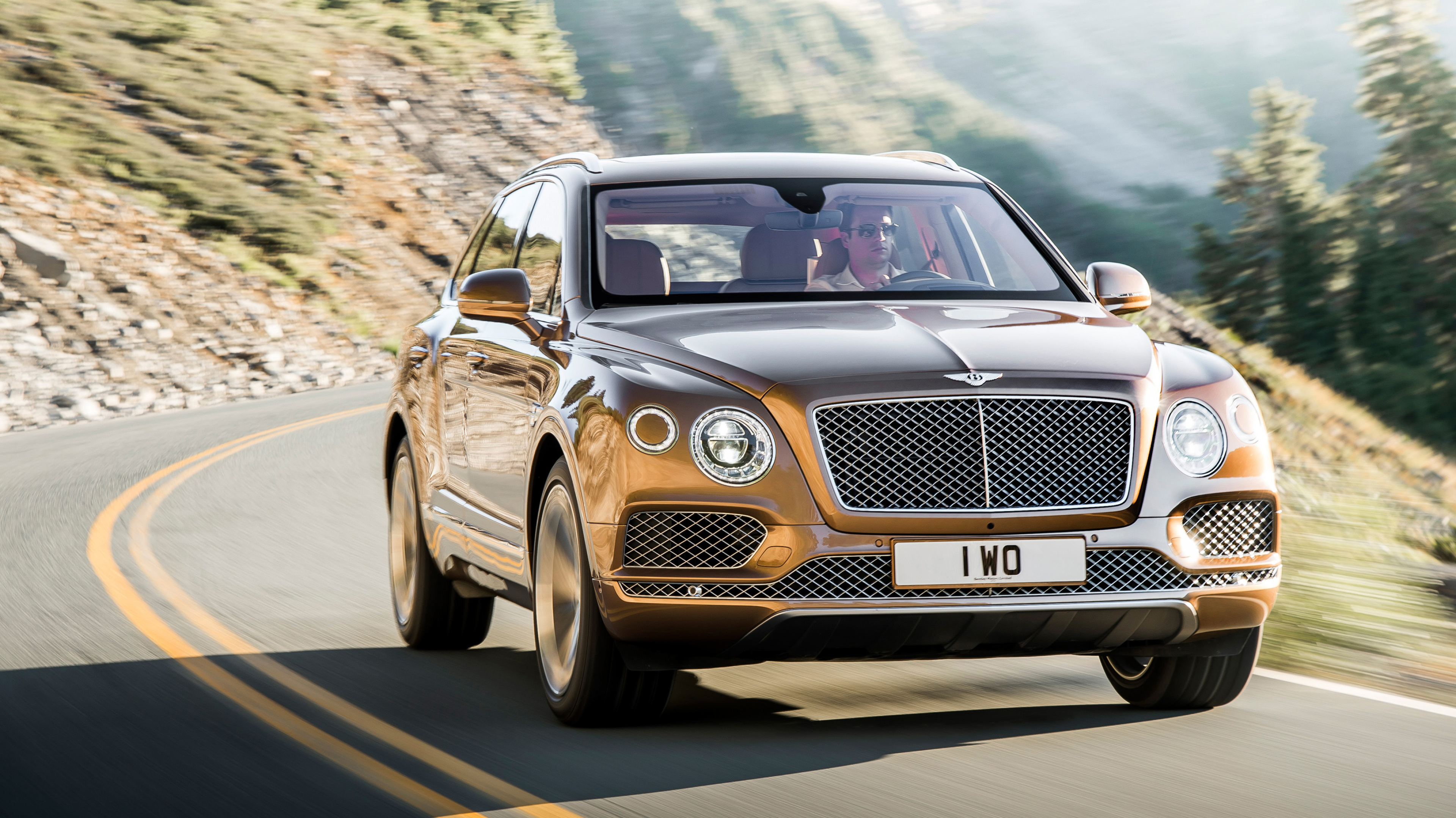 Bentley Bentayga, Ultra HD beauty, Luxurious interior, Impeccable performance, 3840x2160 4K Desktop