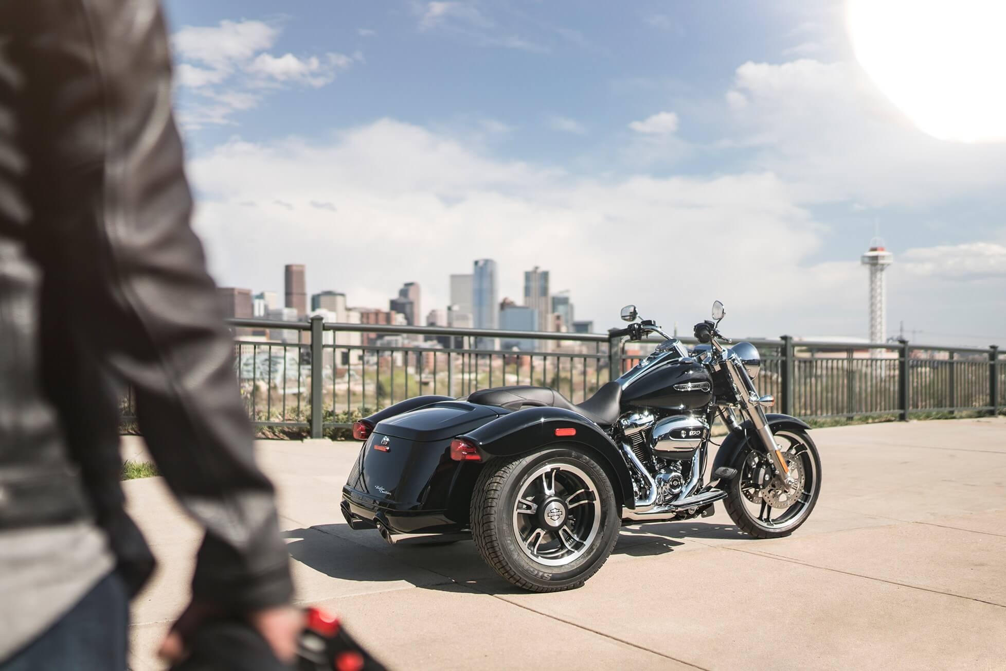 Harley-Davidson Freewheeler, Coronado Beach ride, Harley-Davidson passion, Open road freedom, 1960x1310 HD Desktop