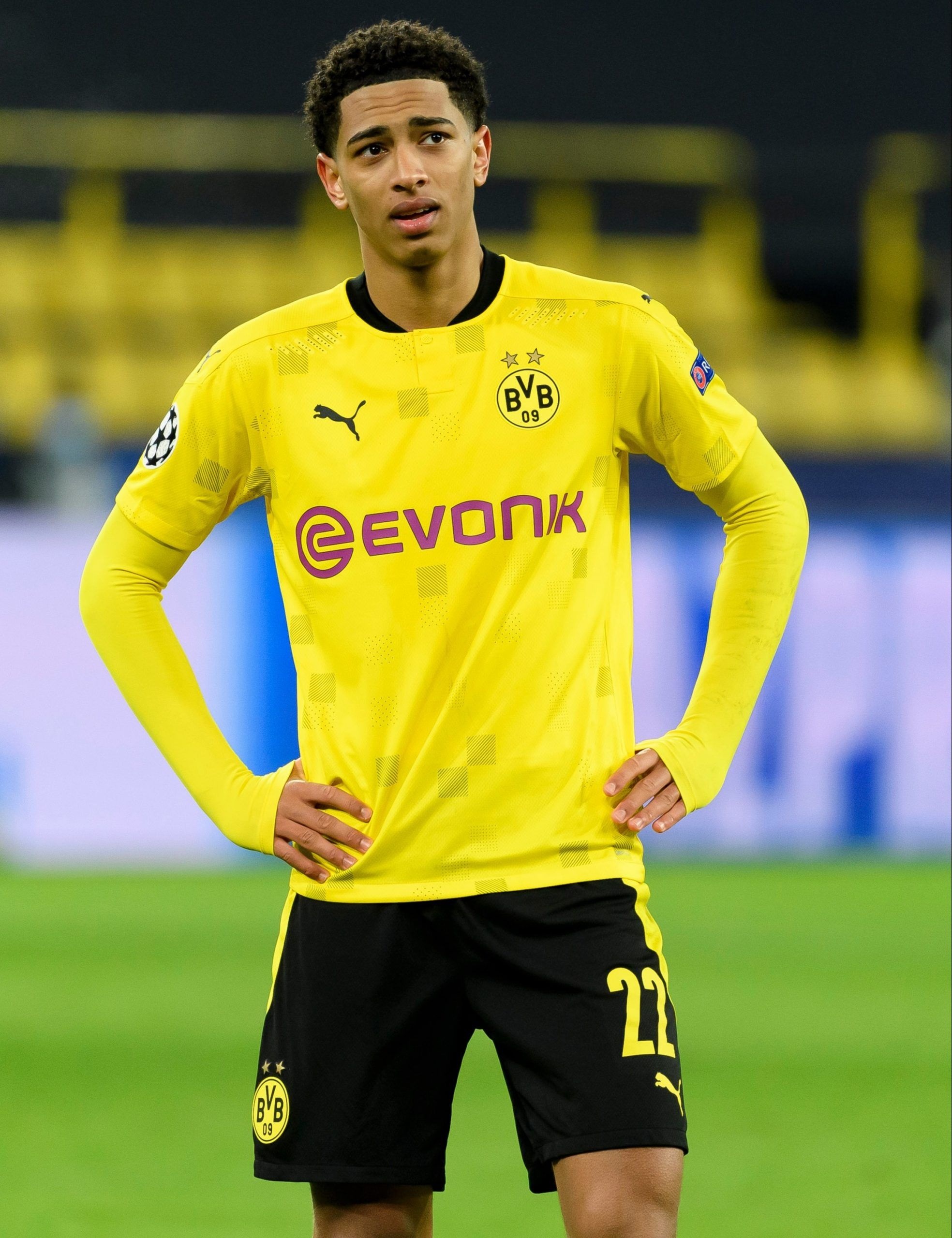 Jude Bellingham, Borussia Dortmund kit, UEFA Champions League patch, HD Phone wallpaper