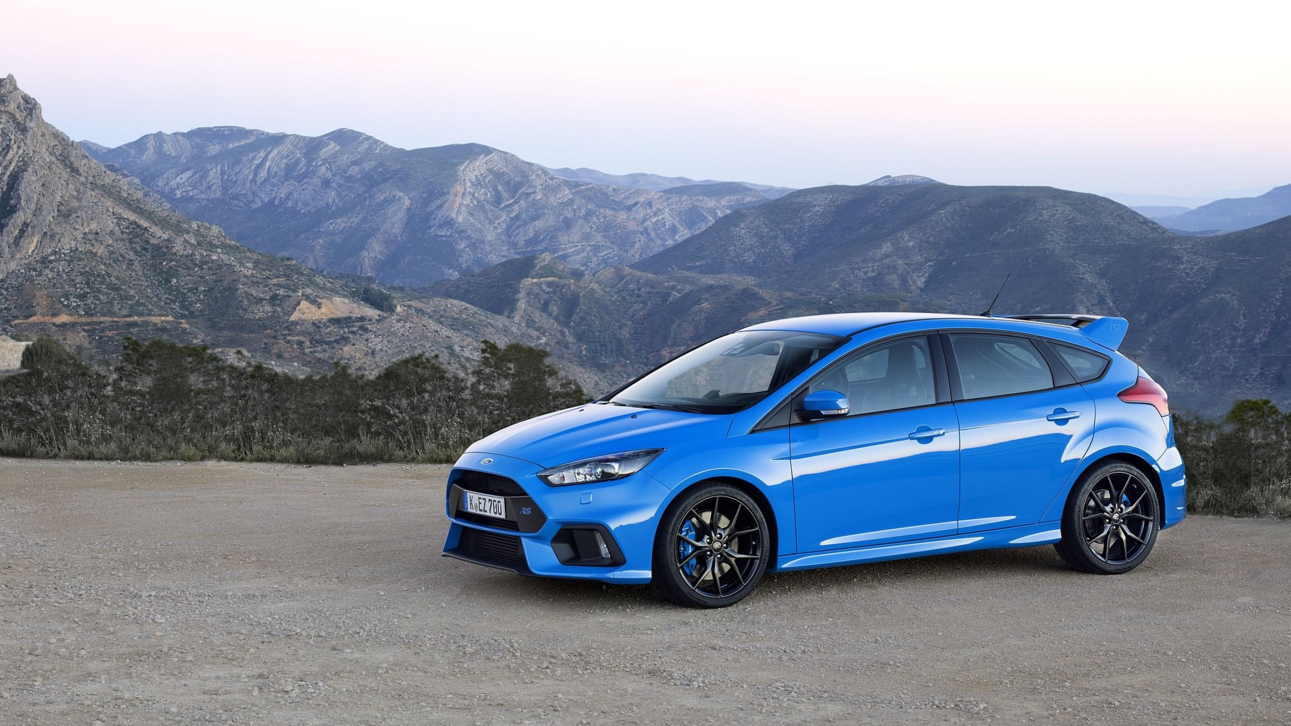 Eye-catching focus rs, High-definition wallpaper, Unleashed power, Distinctive presence, 2560x1440 HD Desktop