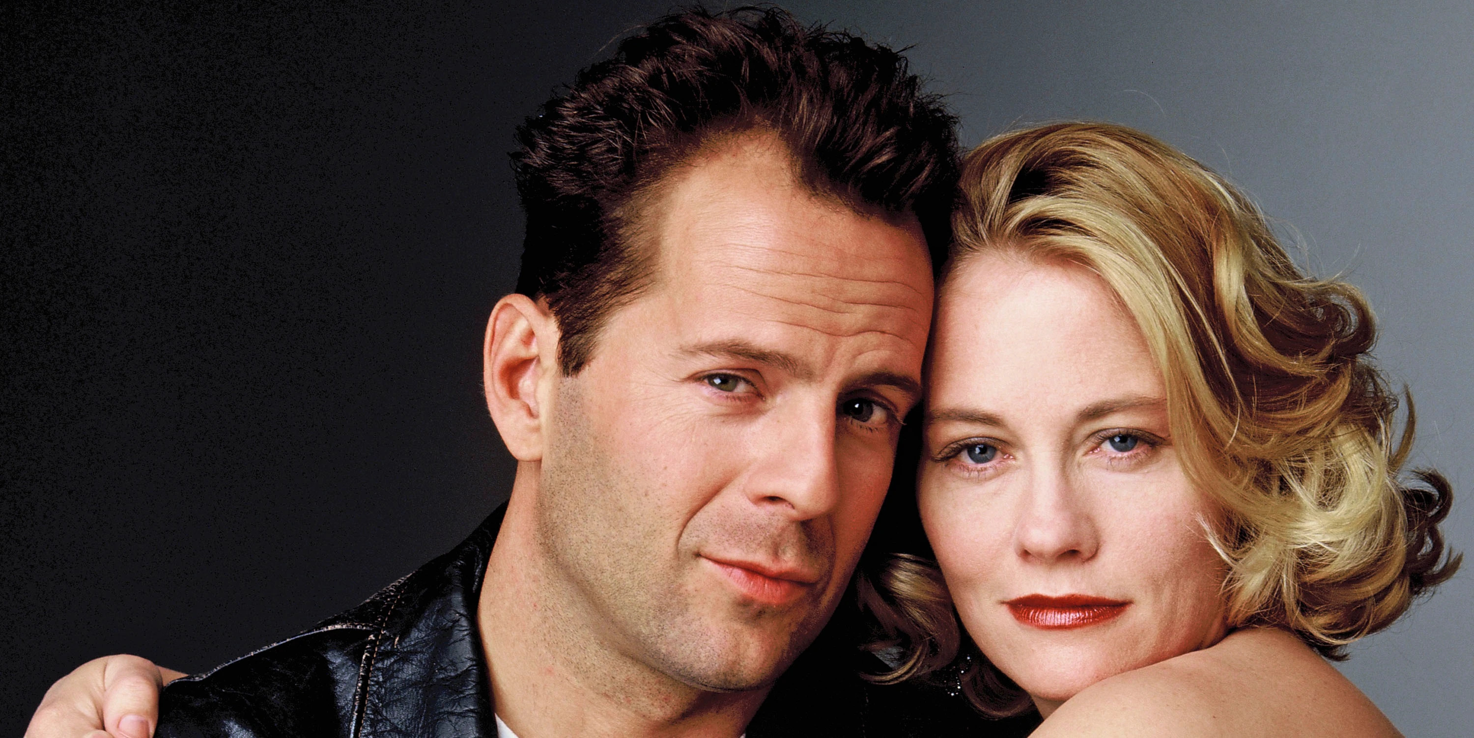 Bruce Willis secrets, Cybill Shepherd chemistry, Behind-the-scenes anecdotes, Moonlighting cast, 3000x1510 HD Desktop