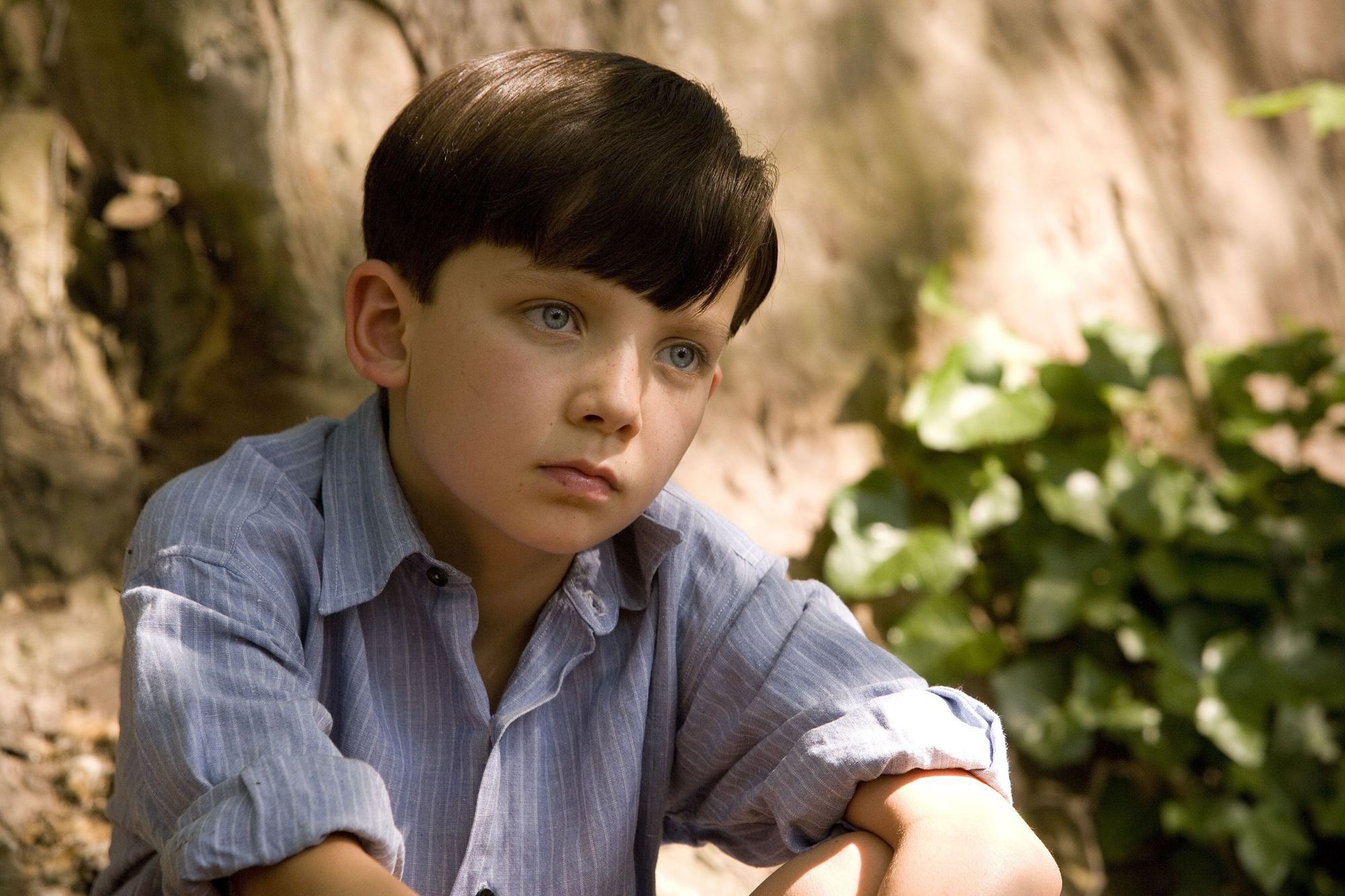 Asa Butterfield, Photo collection, 2000x1340 HD Desktop