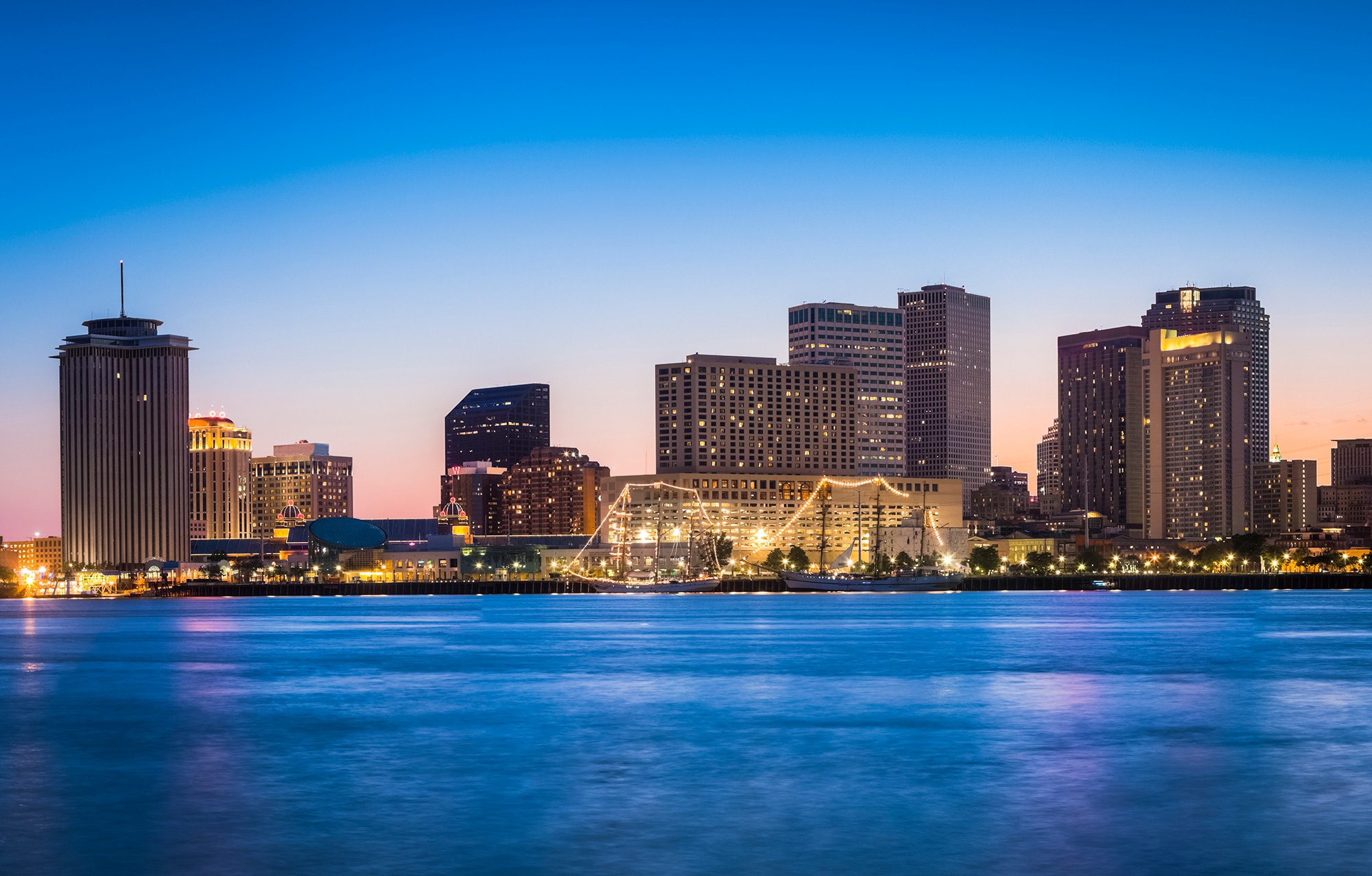 New Orleans Skyline, Travels, AVP Beach Volleyball, 2000x1280 HD Desktop