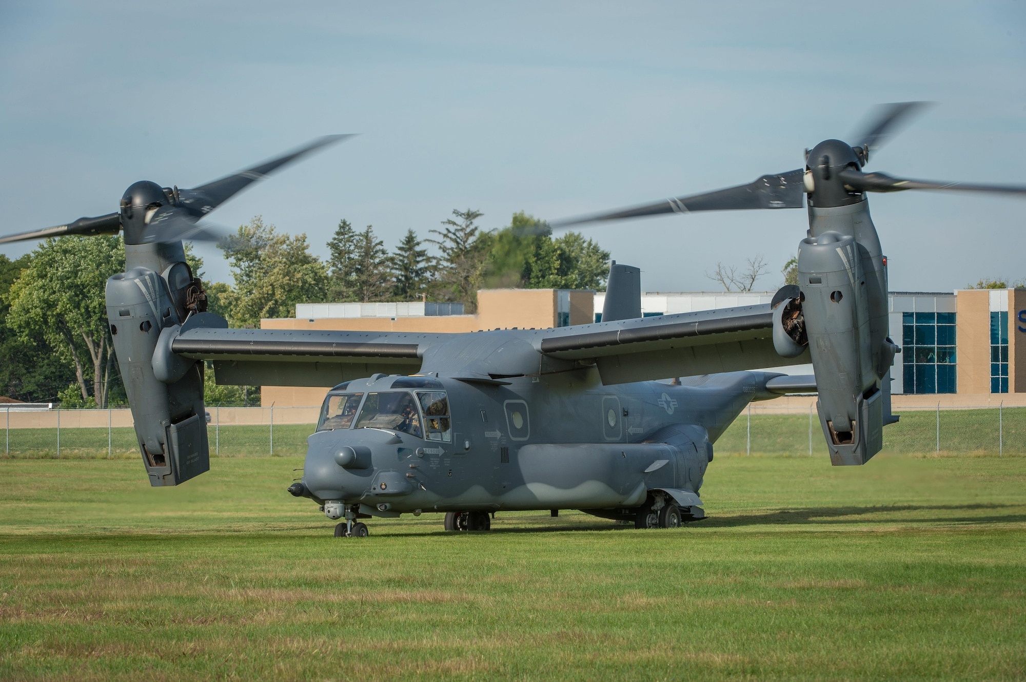 V-22 Osprey, Osprey landing, National Museum of the United States Air Force, 2000x1340 HD Desktop