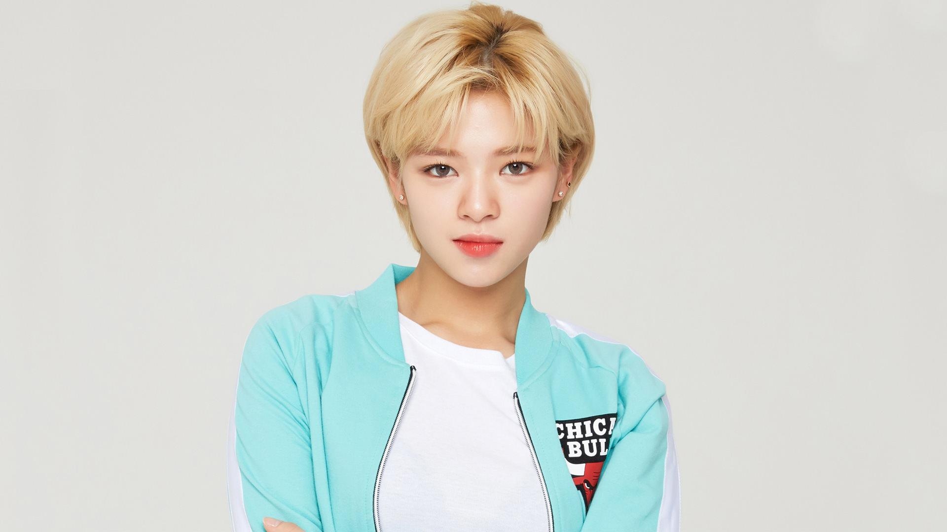 Jeongyeon in concert, Siachen Studios, Music celebration, TWICE member, 1920x1080 Full HD Desktop