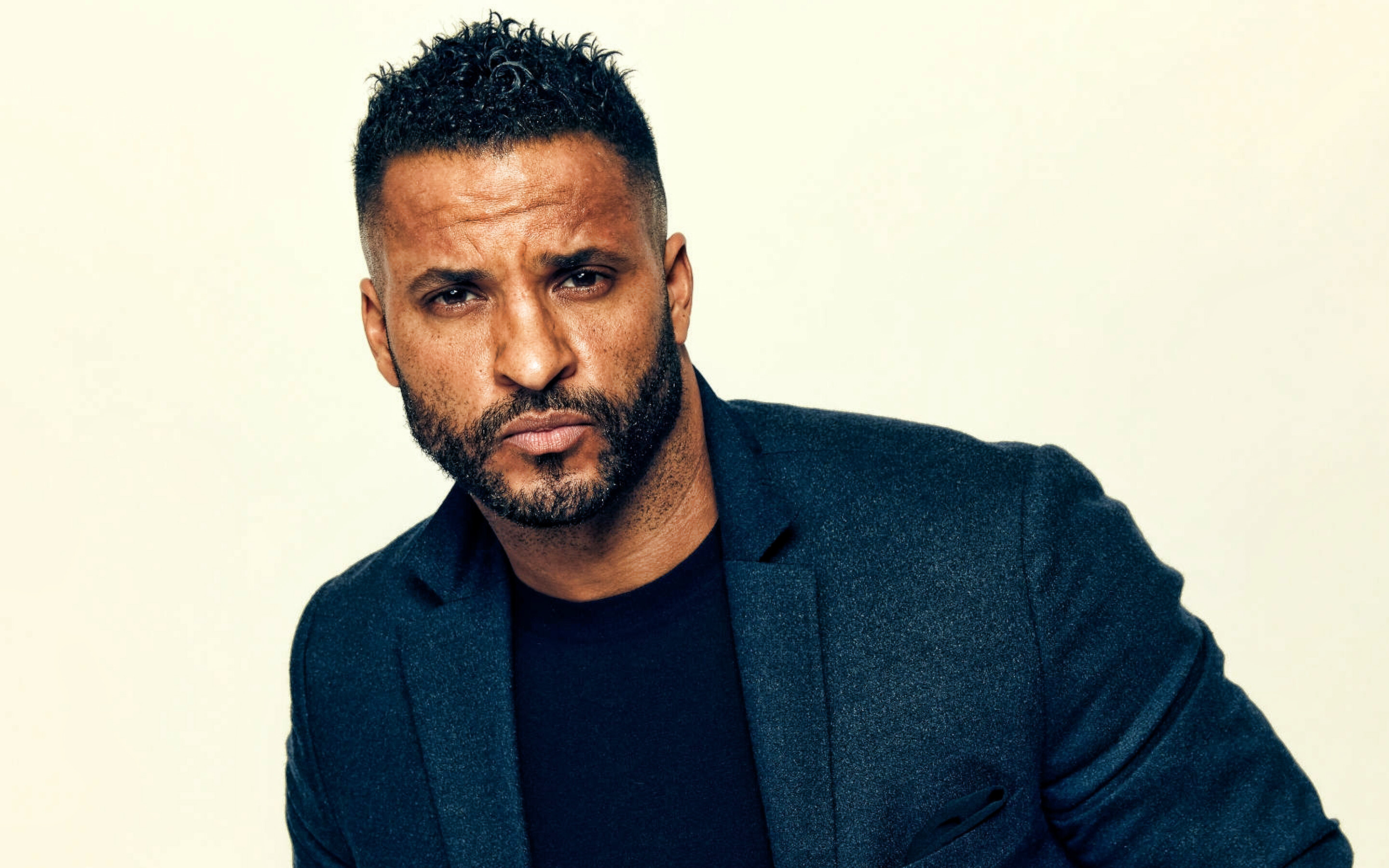 Ricky Whittle, British actor, Portrait photoshoot, British star, 2880x1800 HD Desktop