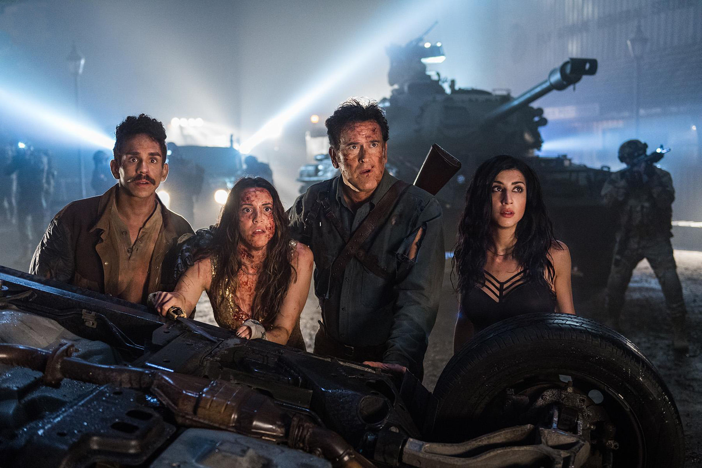 Arielle Carver-O'Neill, Bruce Campbell, Dana DeLorenzo, Ray Santiago, 2400x1600 HD Desktop