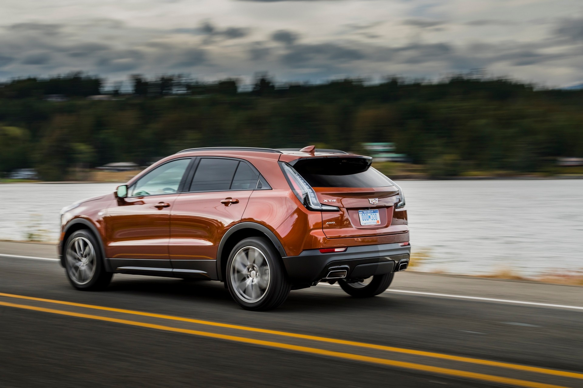 Cadillac XT4, European market, Diesel engine, Optional AWD, 1920x1280 HD Desktop