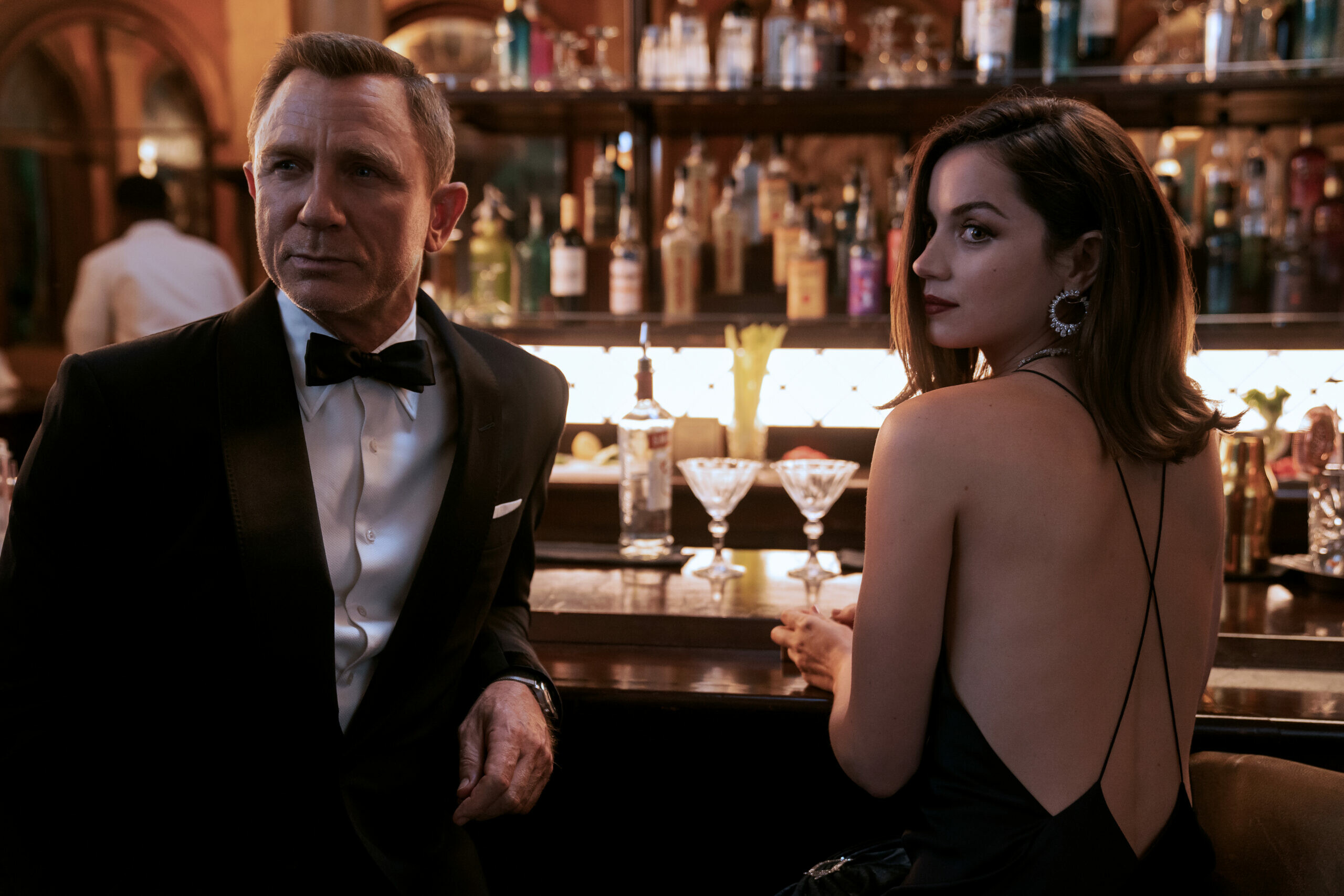 Bond and Paloma, No Time to Die Wallpaper, 2560x1710 HD Desktop