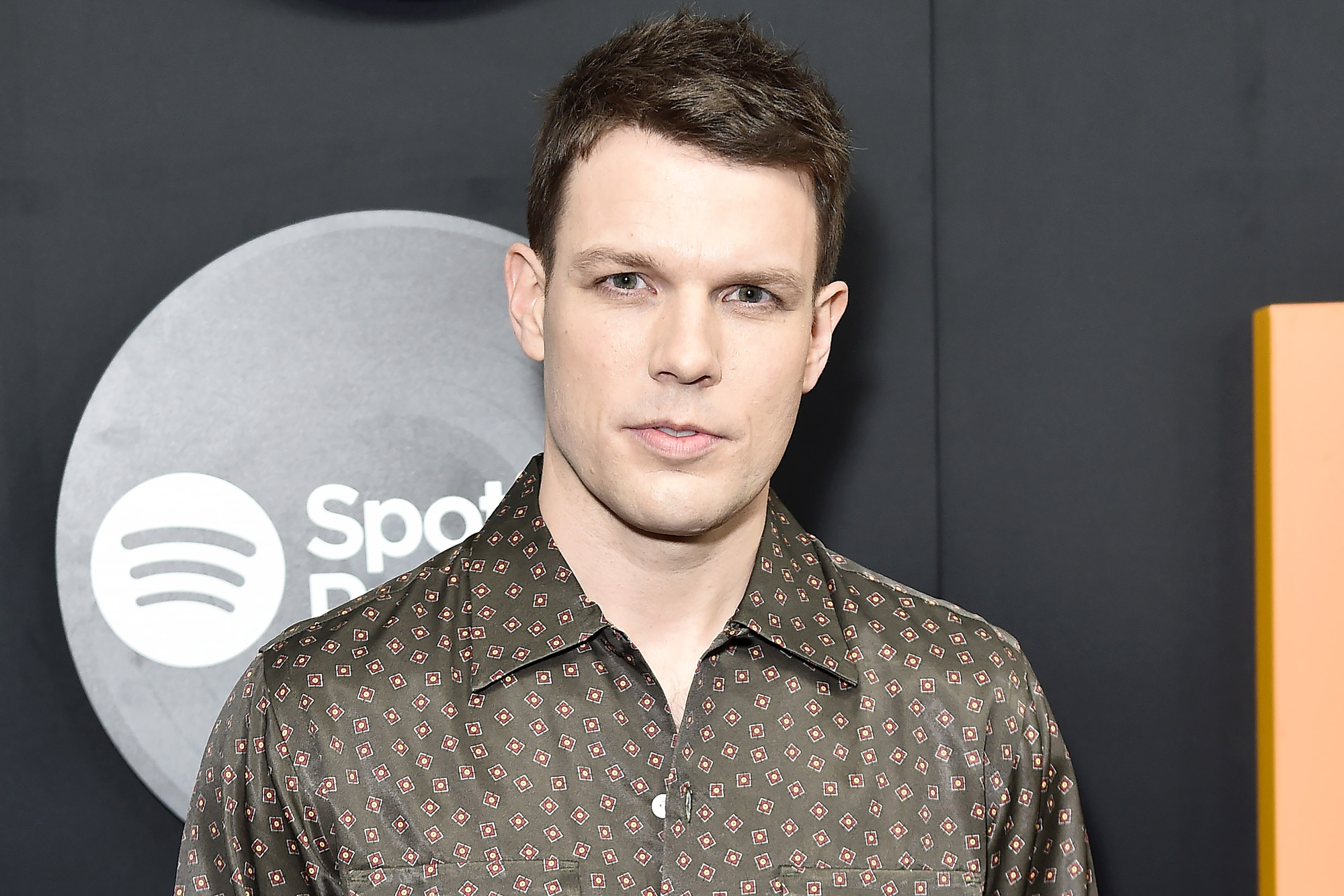 Jake Lacy, High Fidelity star, Actors, Politics, 2000x1340 HD Desktop