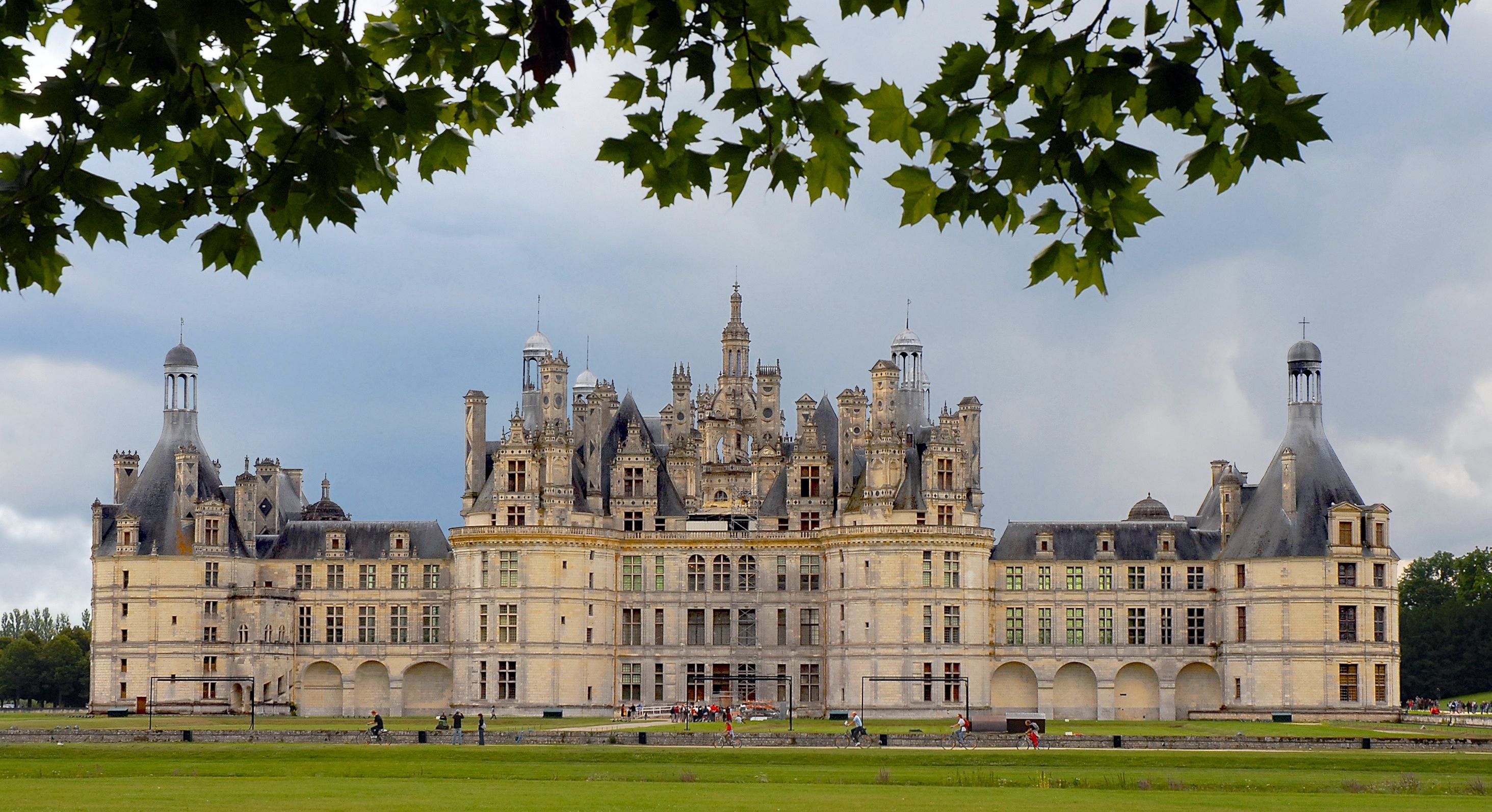 Chateau De Chambord, HD wallpaper, Background image, Beautiful architecture, 2930x1600 HD Desktop