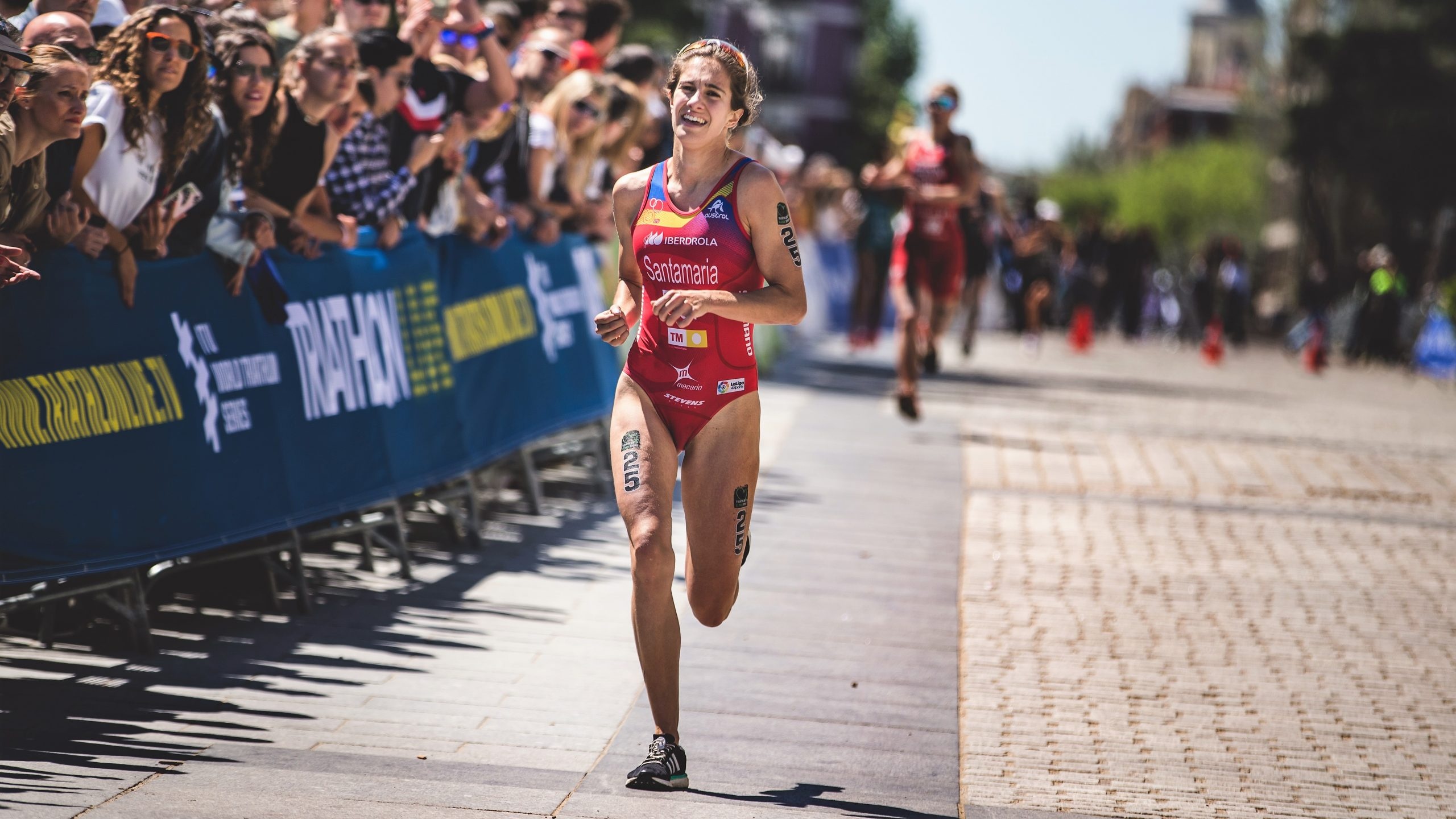 Cecilia Santamaria Surroca, Marathon Wallpaper, 2560x1440 HD Desktop