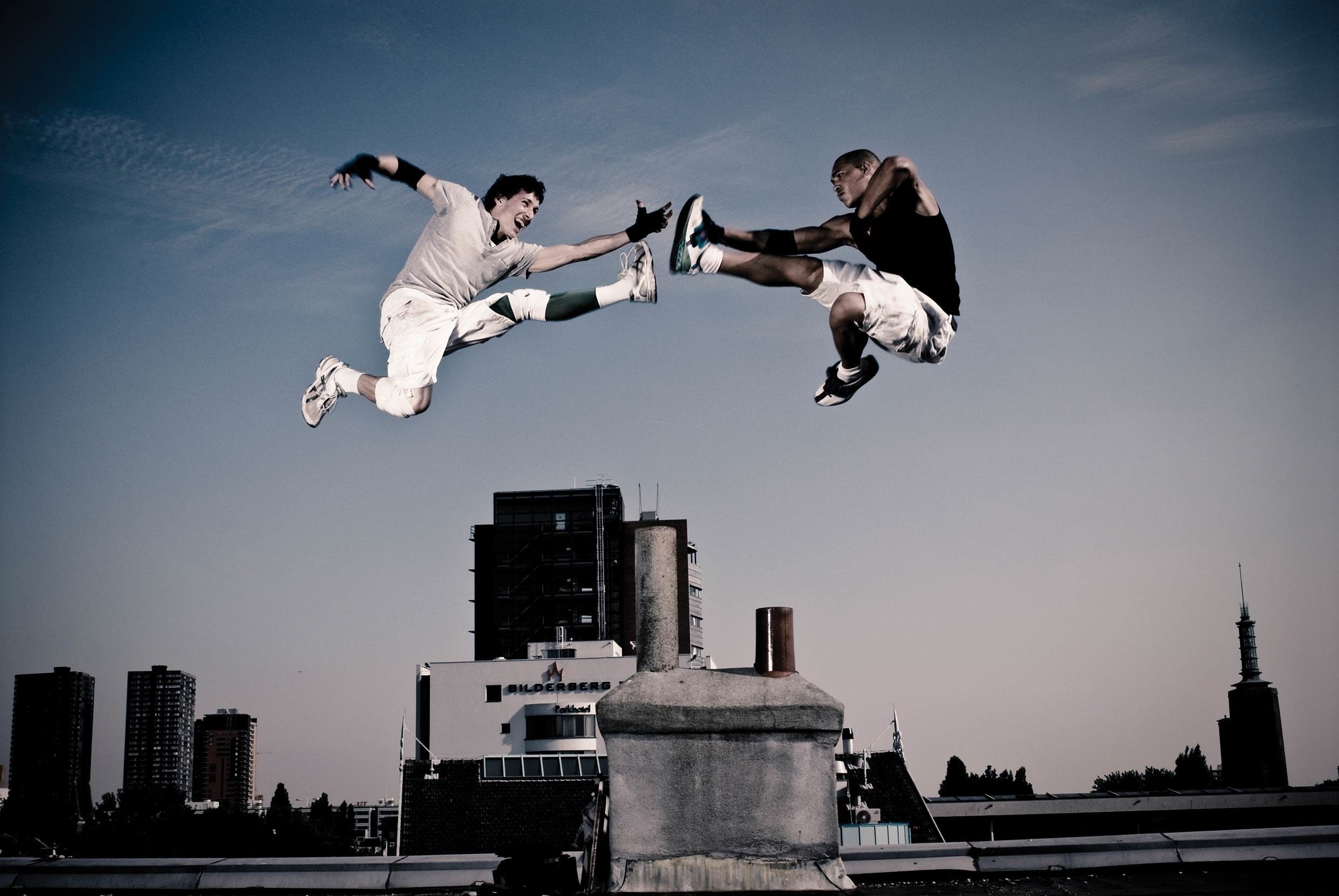 Duo, Freerunning Wallpaper, 2480x1660 HD Desktop