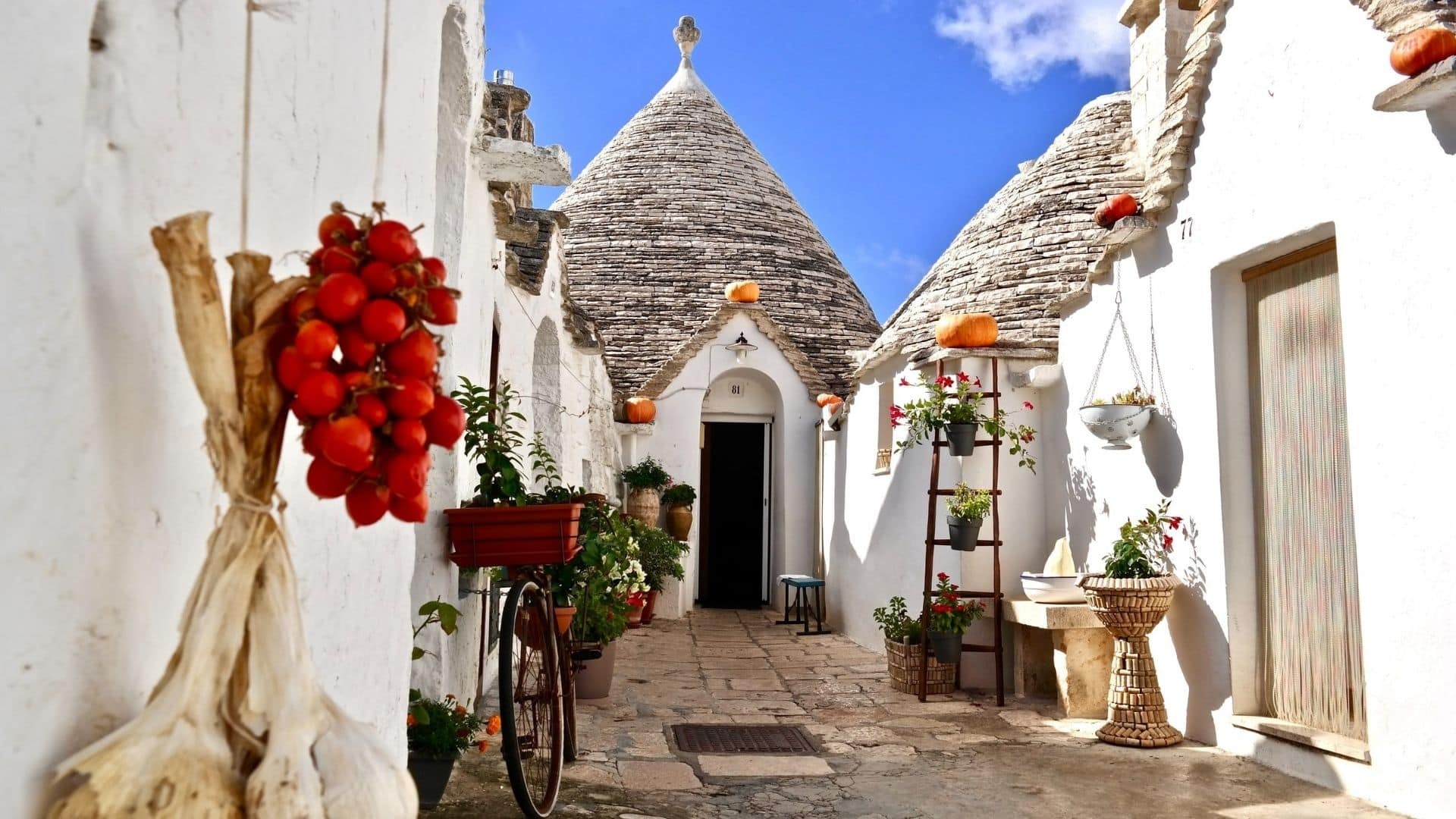 Food tour in Puglia, Alberobello's culinary delights, 1920x1080 Full HD Desktop