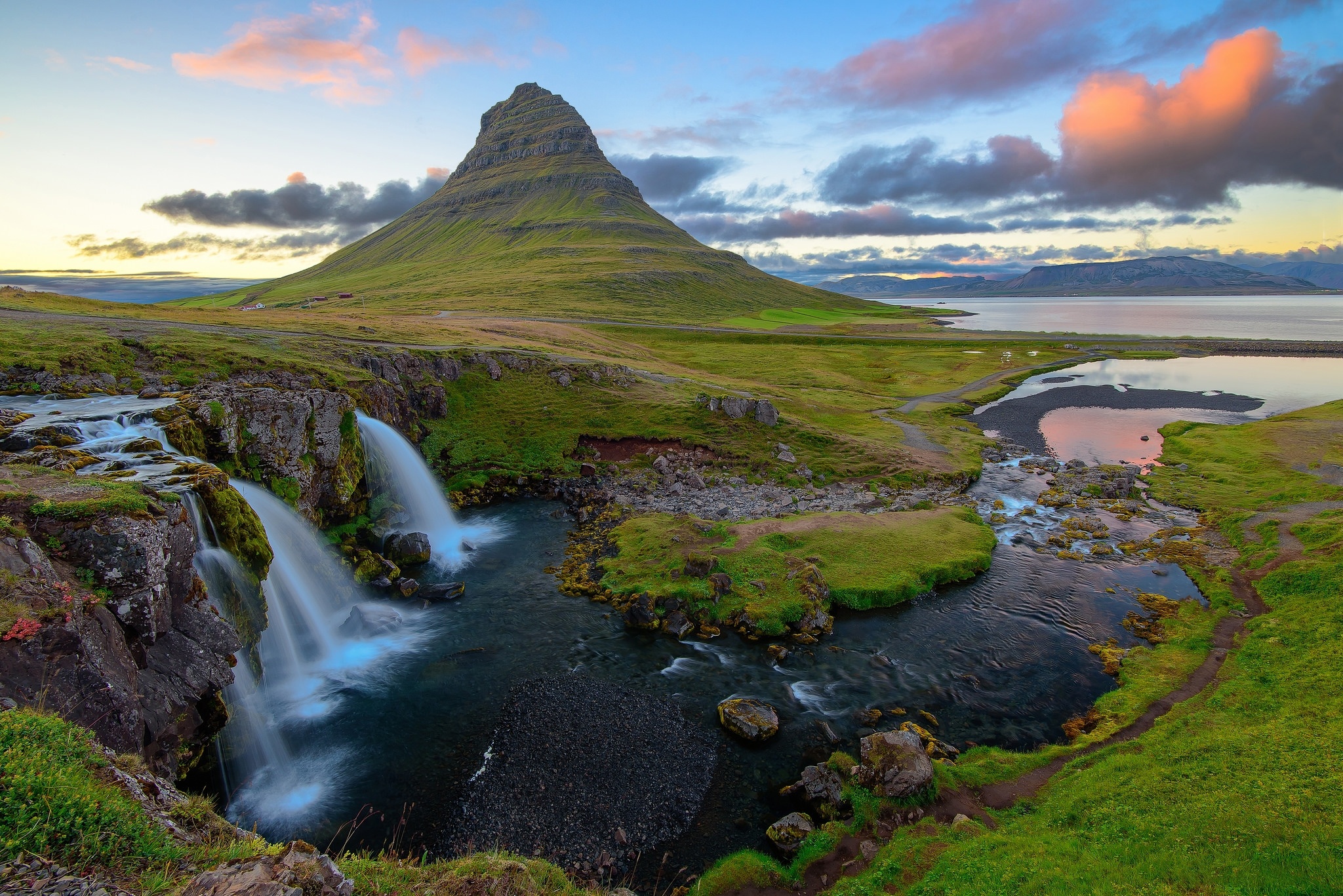 Kirkjufell, Mountain Kirkjufell, Iceland, Pictures, 2050x1370 HD Desktop