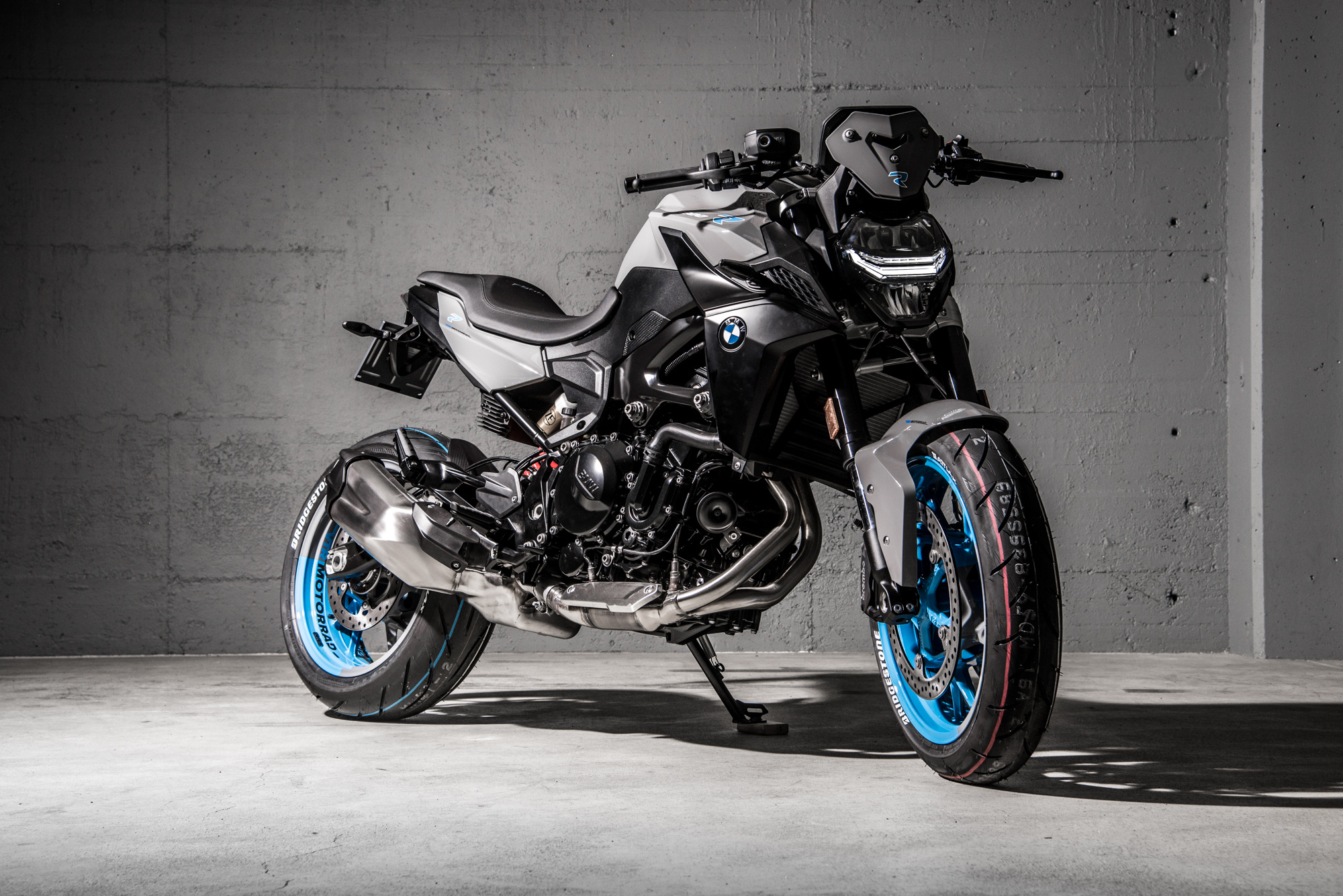 BMW F900 R, Nardo Blue, VTR Motorrad, 2000x1340 HD Desktop