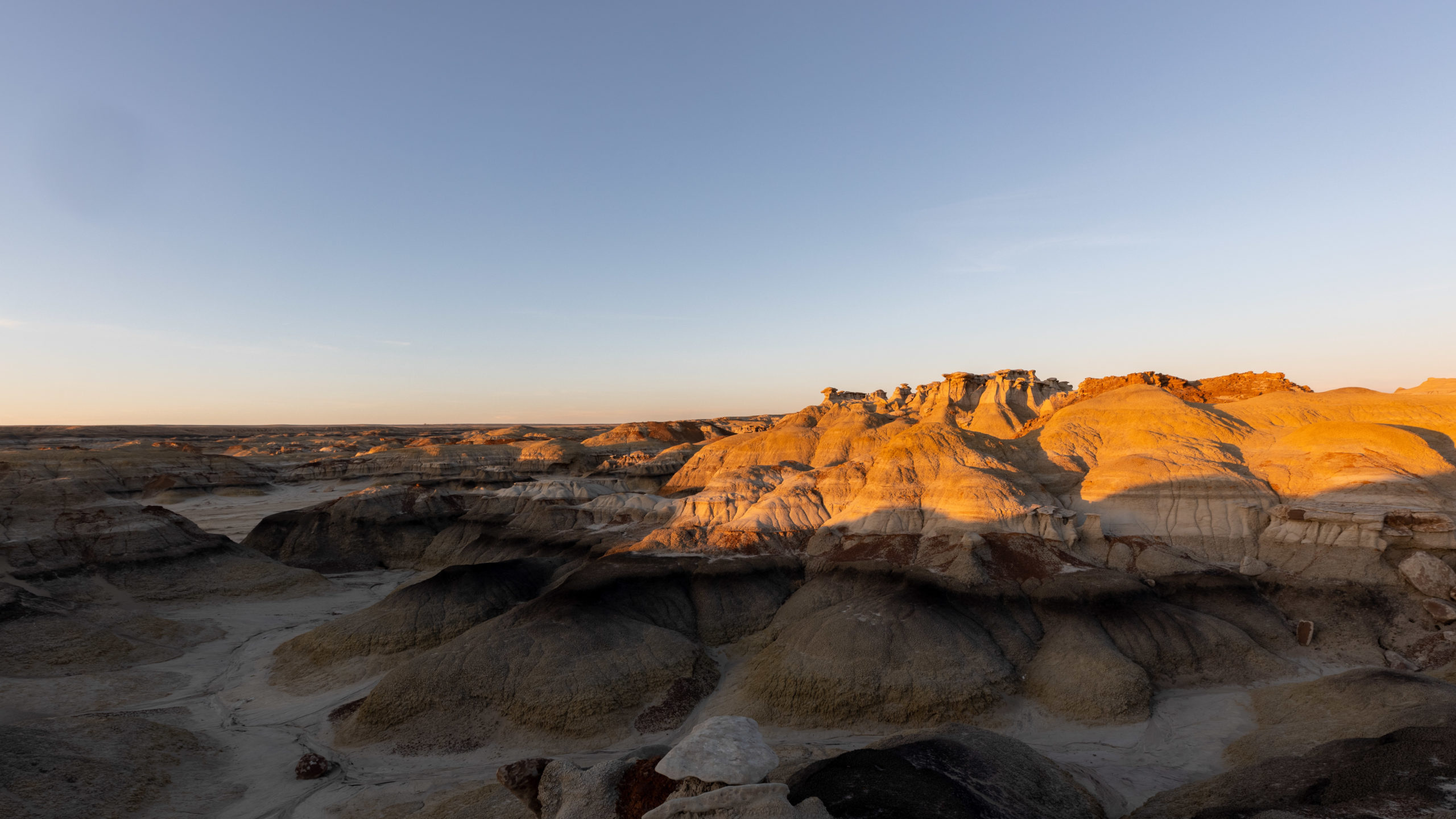 Bisti Badlands, Geological formations, Natural wonders, Stone wing photography, 2560x1440 HD Desktop