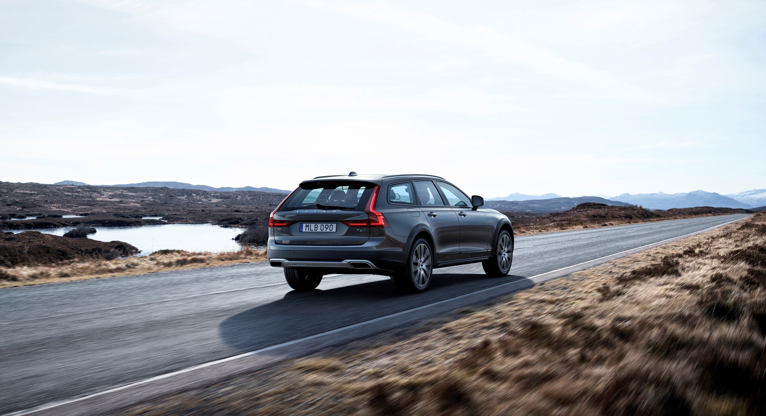 Volvo V90, Cross-country, Better gliding, Hher oben, 3200x1750 HD Desktop