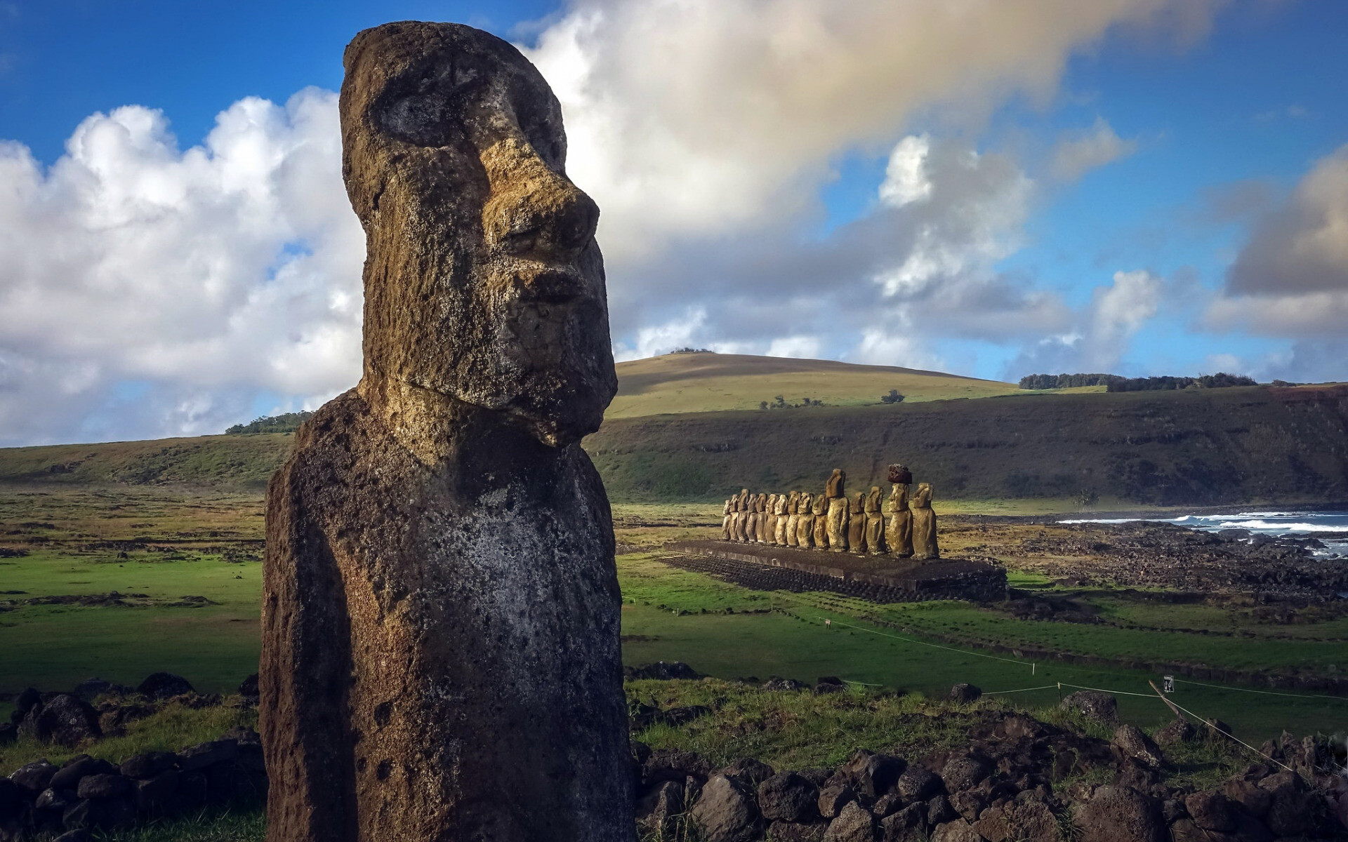 Ahu Tongariki, Easter Island, Archaeological site, Sacred sculptures, 1920x1200 HD Desktop