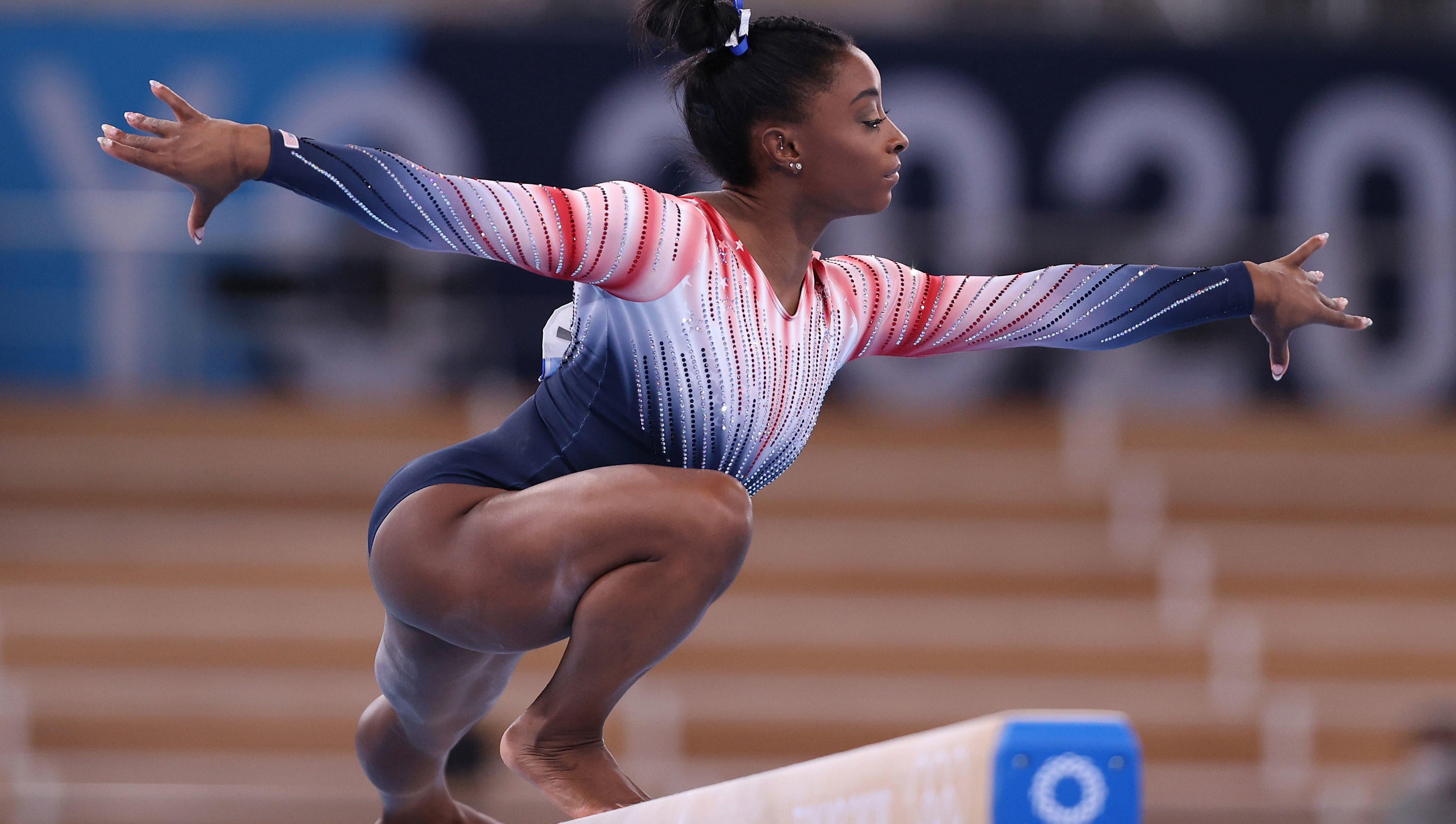 Simone Biles, Balance Beam Wallpaper, 3450x1950 HD Desktop