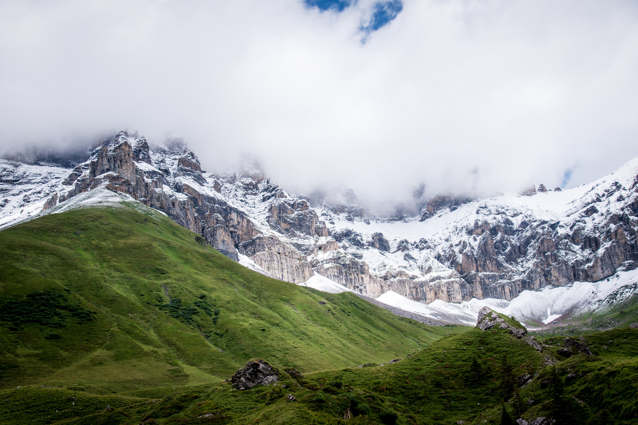 Swiss Alps mountain range, Snow-dusted rocky peaks, Lush green alpine meadow, HD Desktop wallpaper